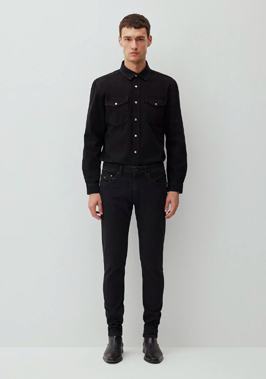 JAMES - BLACK