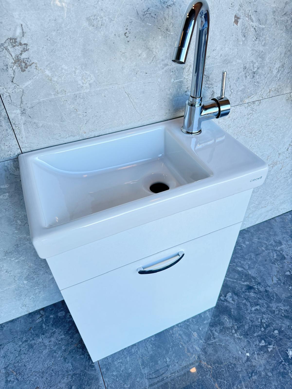 Creavit Elmas Mini Lavabo 45 cm (Banyo Dolabı ve Kuğu Lavabo Bataryası Dahil)