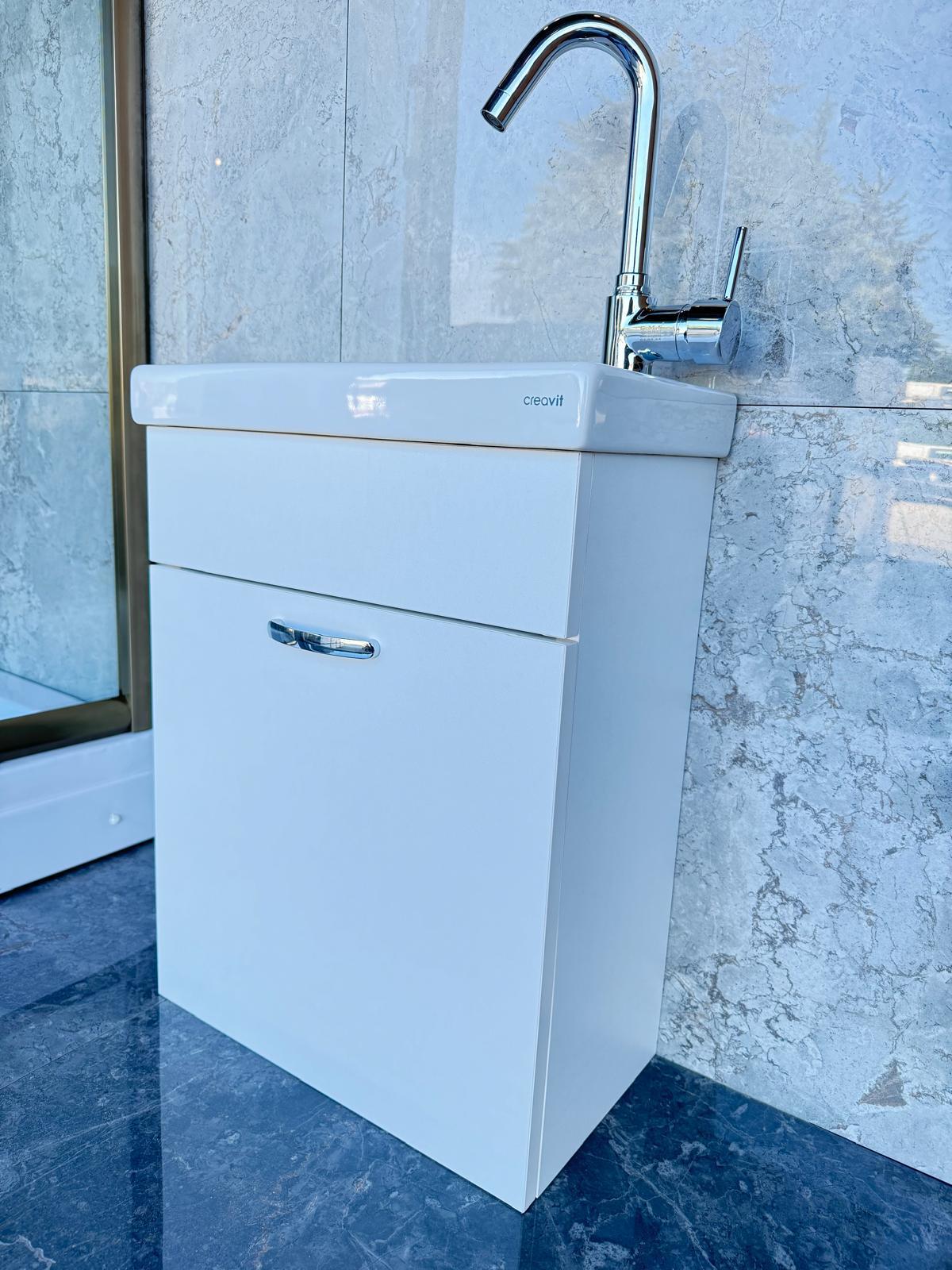 Creavit Elmas Mini Lavabo 45 cm (Banyo Dolabı ve Kuğu Lavabo Bataryası Dahil)