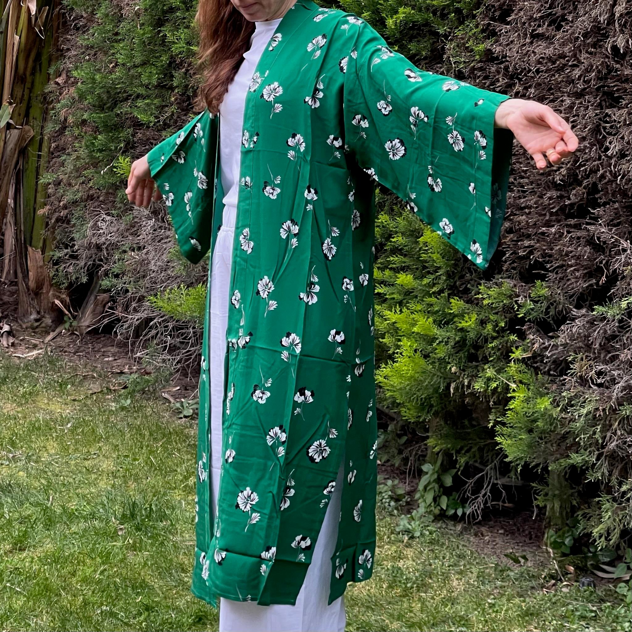 FLORAL KIMONO