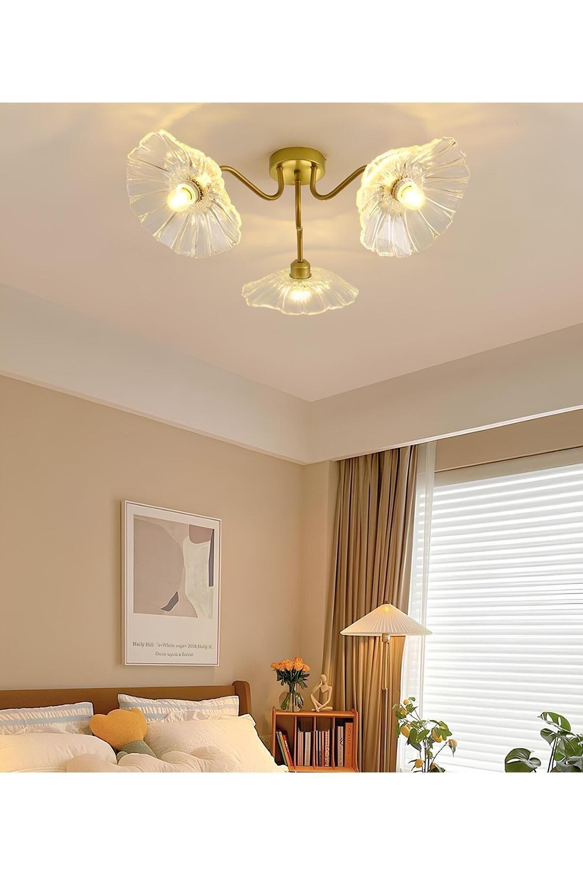 Lüx Cam Avize Şeffaf Renkli Kristal Camlı Plafonyer Avize Çiçek Üçlü Eskitme Gold Sarı