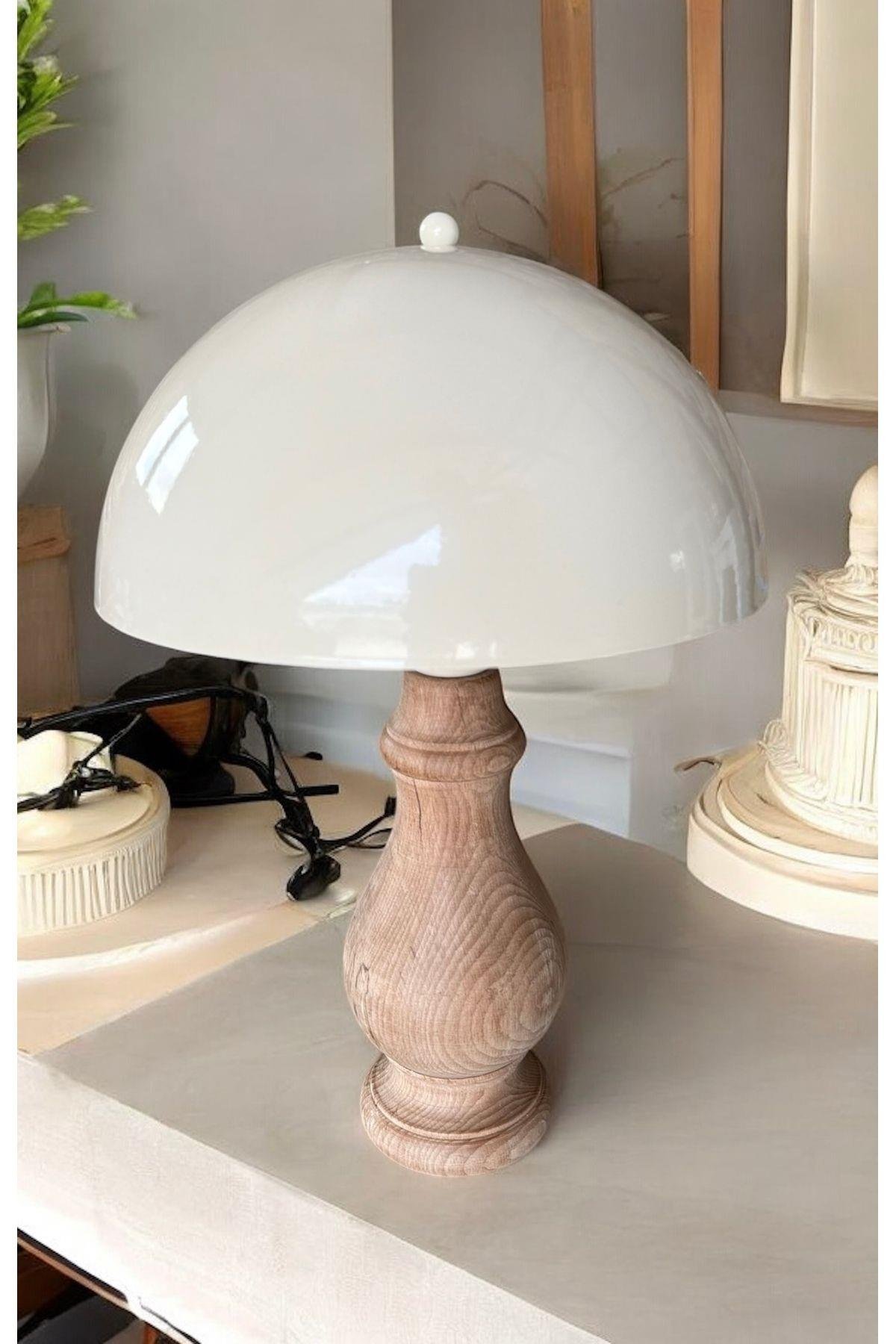 Luxury Modern Abajur Ağaç Masa Lambası Metal Abajur Şık Görsellik Katar