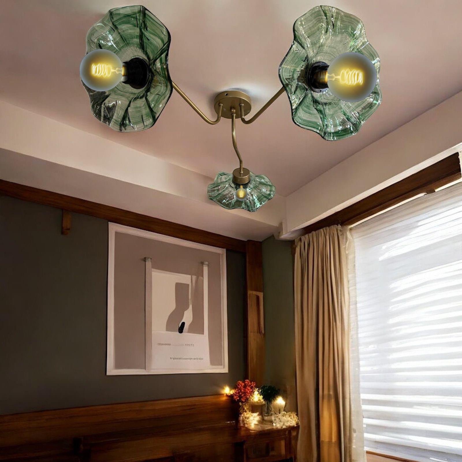 Luxury Modern Exclusive Tasarım Yeşil Kristal Camlı Flower Çiçek Üçlü Avize Eskitme Gold Sarı
