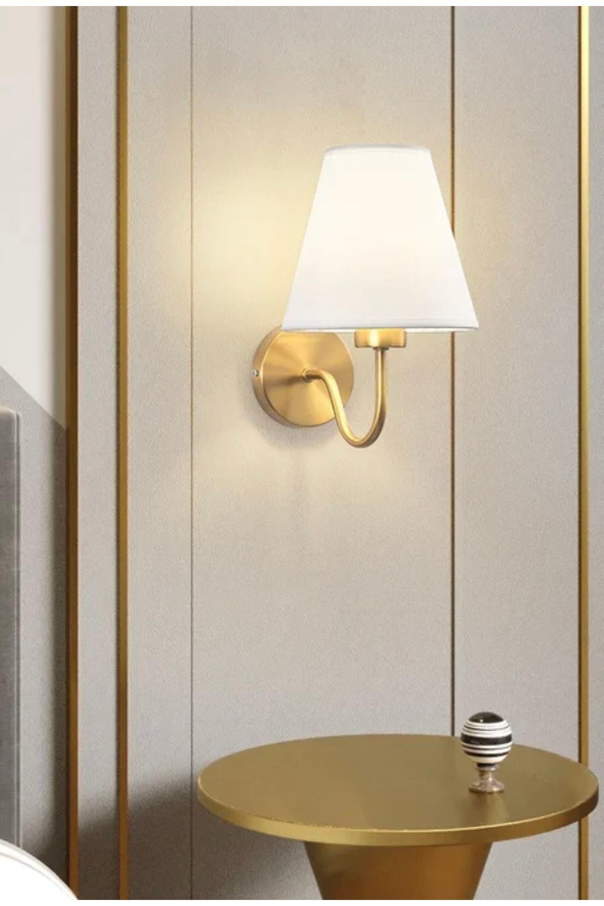 Modern Aplik Beyaz Abajur Gold Gövde Elektrik İle Çalışır