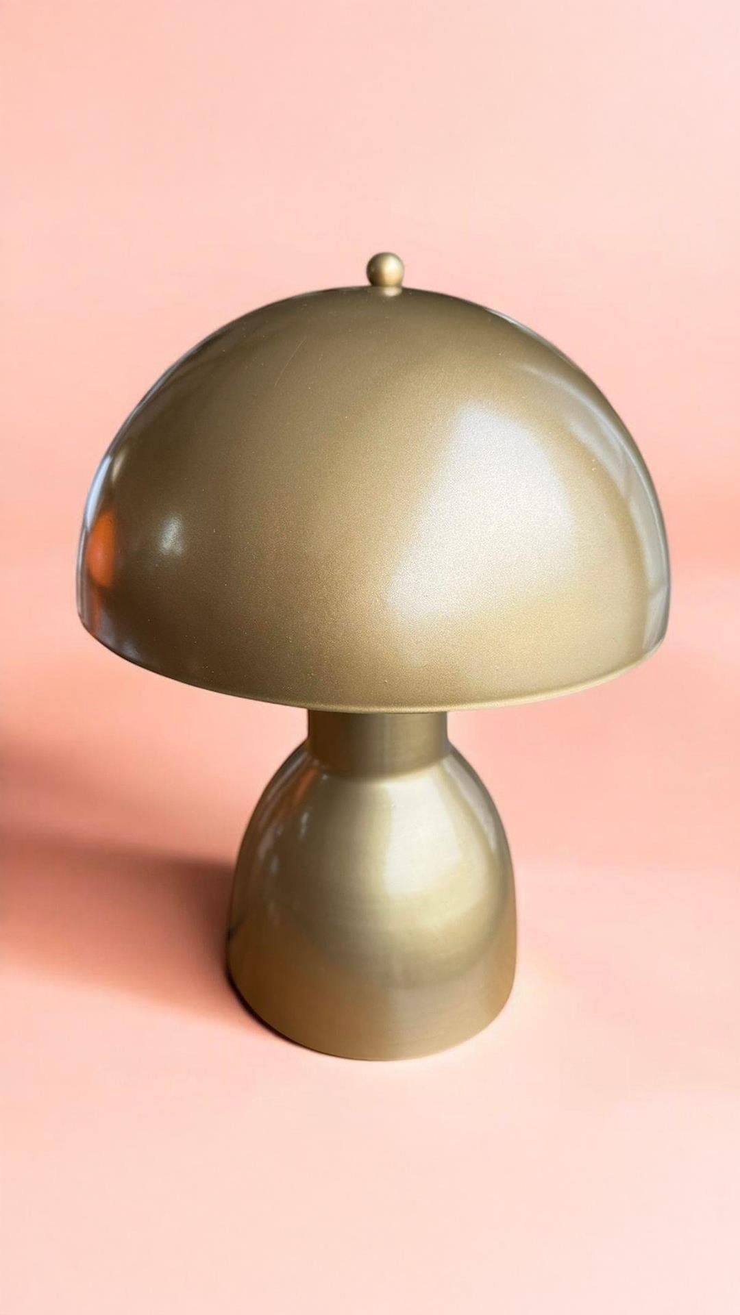 Modern Burry Abajur Masa Lambası Metal Gövde Tasarım Ürün Eskitme Gold Sarı