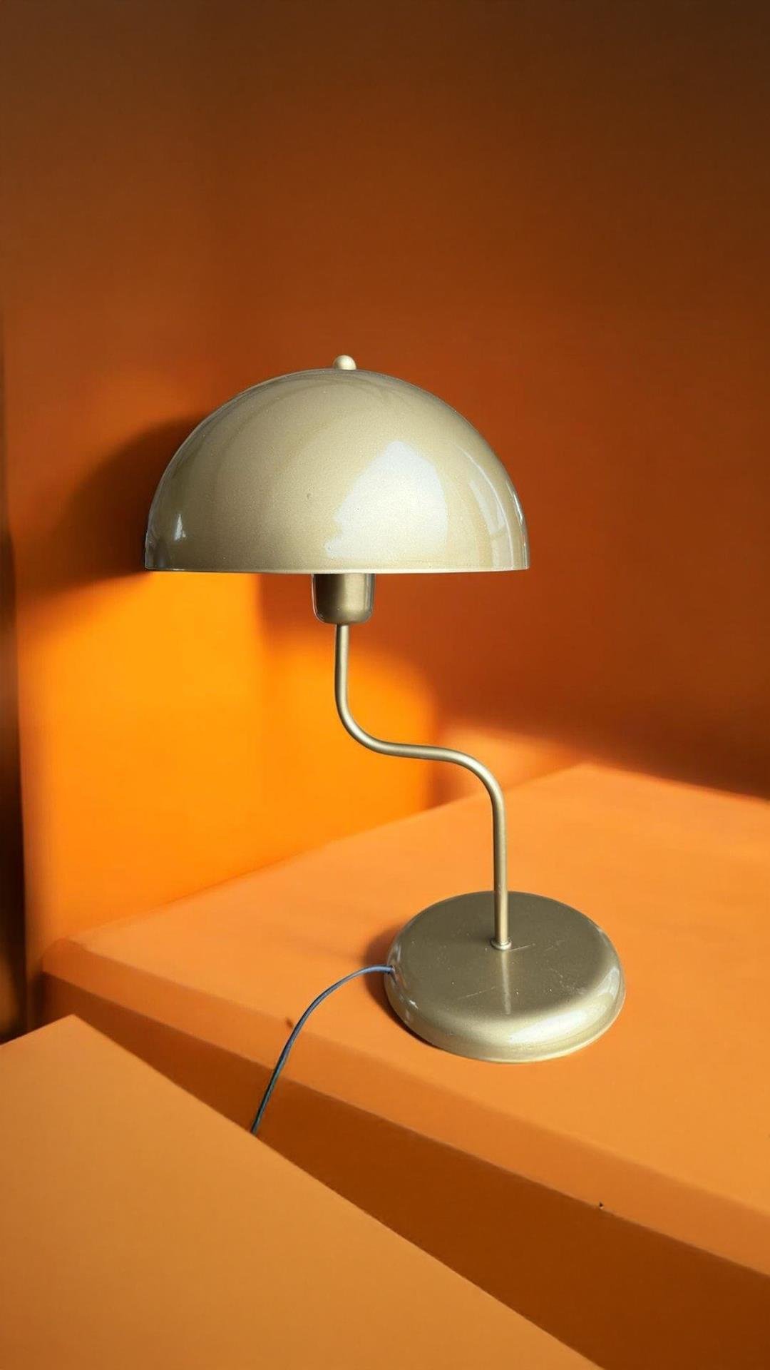 Modern Capri Abajur Metal Gövde E-27 Duy Abajur Masa Lambası