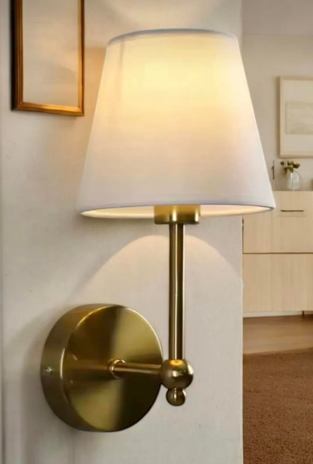 Modern Duvar Aplik Lampedusa Aplik Eskitme Gold Sarı E-27 Duy Elektrik İle Çalışır