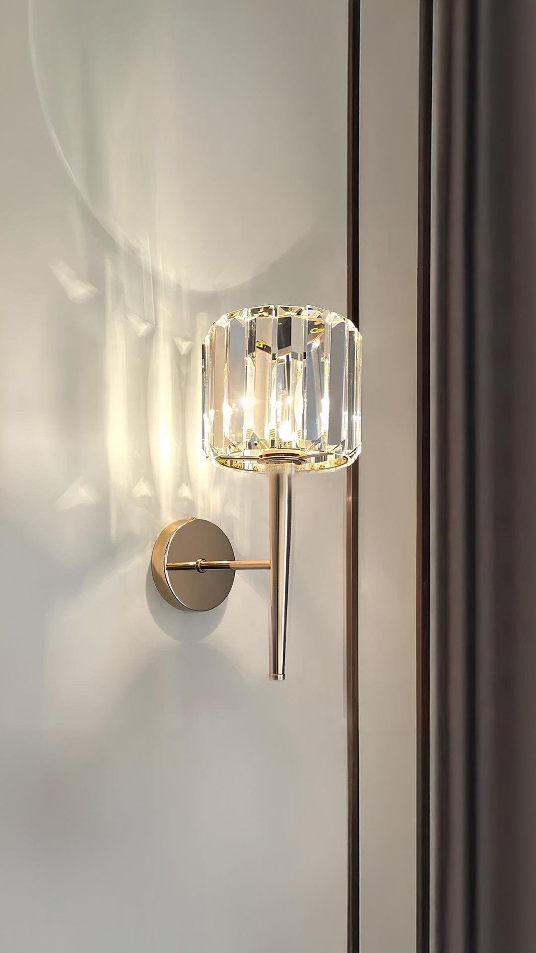 Modern Kristal Taşlı Kablosuz Pilli Aplik Aç Kapa Butonlu Gold Sarı