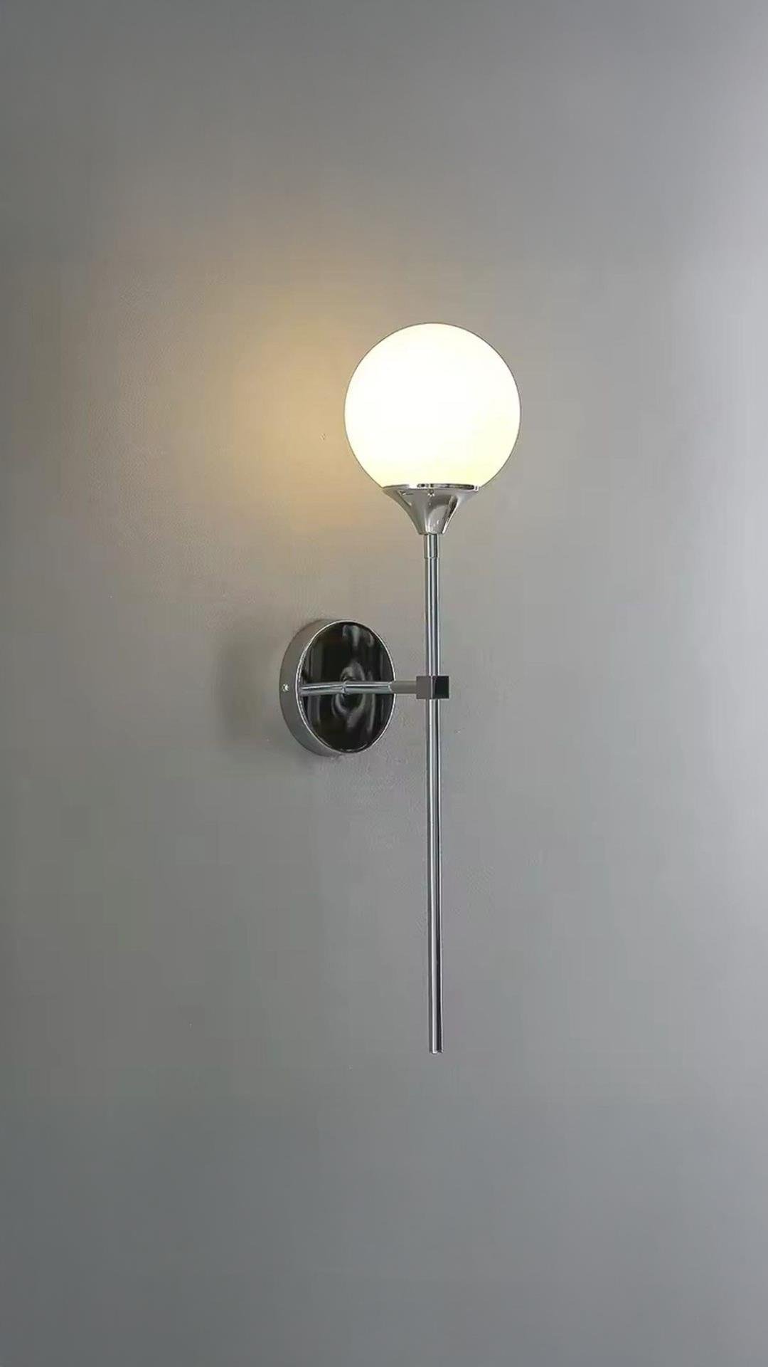 Modern Tasarım Beyaz Glop Camlı Aplik Elektrikle Çalışır 1 Adet Krom Gümüş Gövde