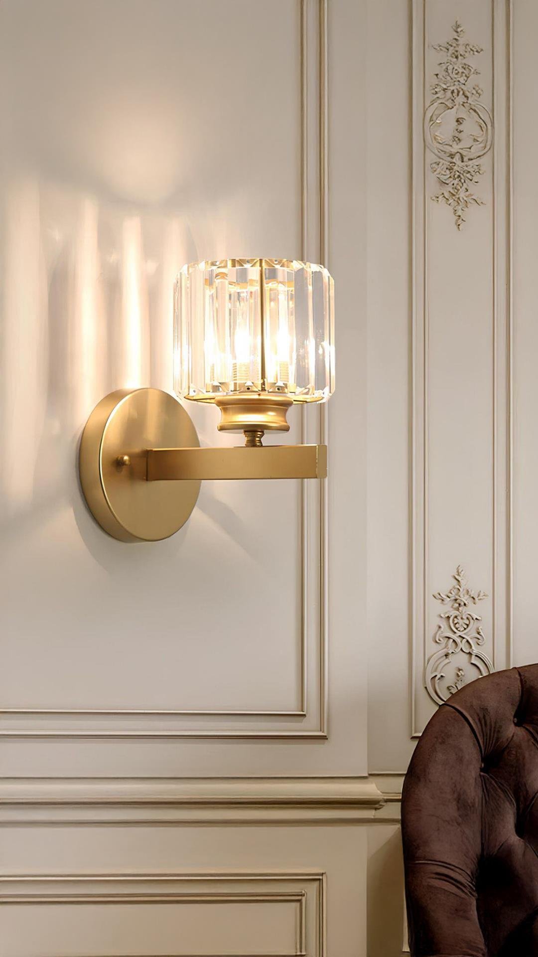 Modern Tasarım Kristal Taşlı Aç Kapa Butonlu Pilli Aplik Tak Çalıştır Eskitme Gold
