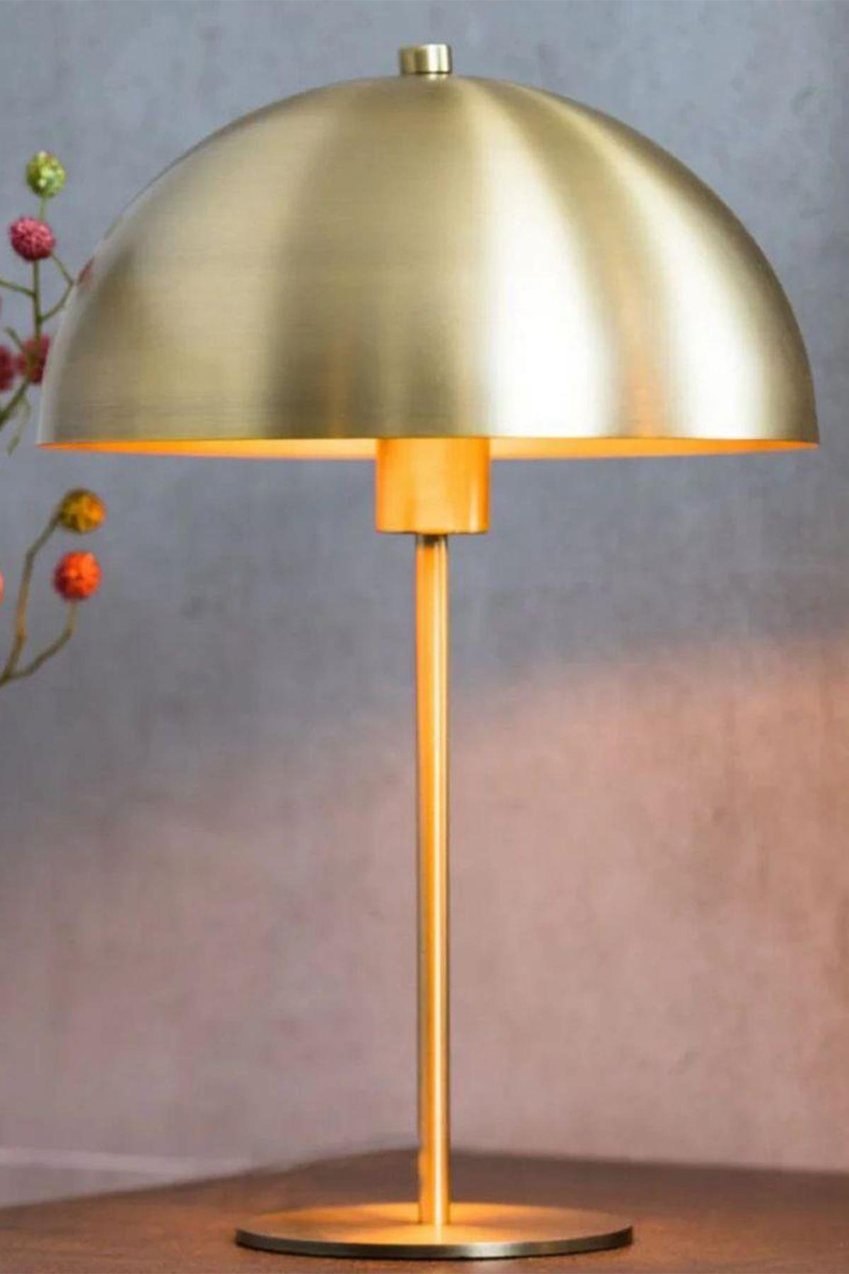 Modern Tasarım Mars Abajur Dekoratif Şık Masa Lambası Eskitme Gold Sarı Metal Gövde