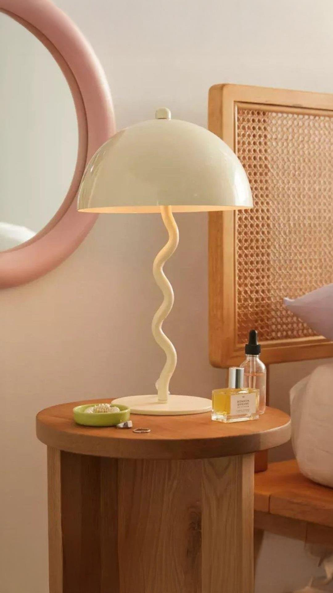 Modern Tasarım Mars Zigzag Abajur Metal Gövde Krem