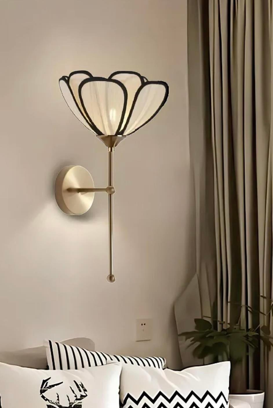 Modern Tasarım Rose Çiçek Lale Aplik Kablolu Elektrikle Çalışır Eskitme Gold Sarı Gövde Ekru Kumaş