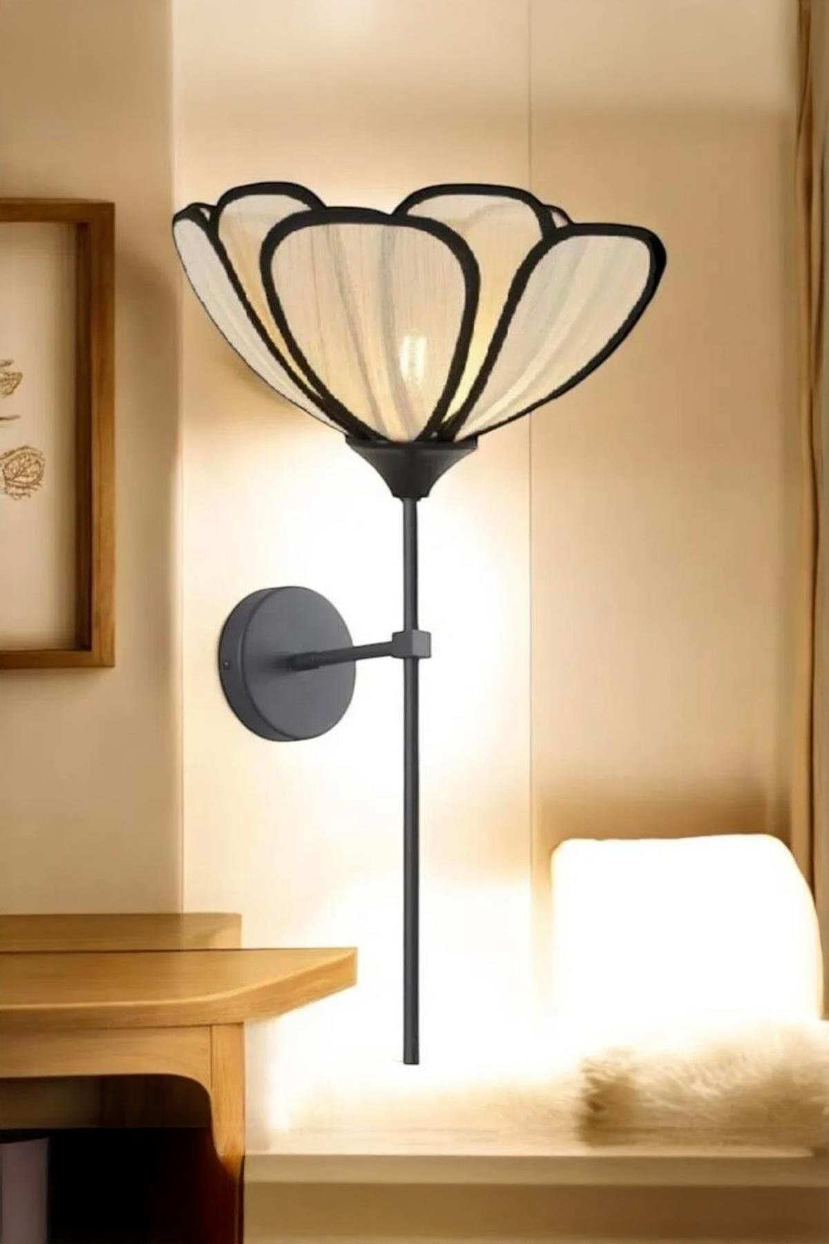 Modern Tasarım Rose Çiçek Lale Aplik Kablolu Elektrikle Çalışır Eskitme Siyah Gövde Ekru Kumaş