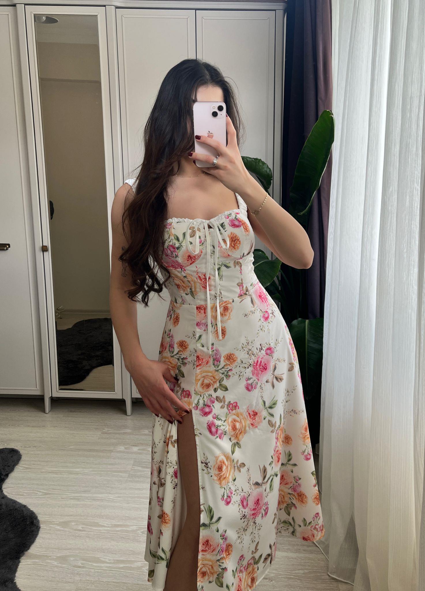 Audrey Çiçek Desen Yırtmaçlı Midi Elbise Beyaz