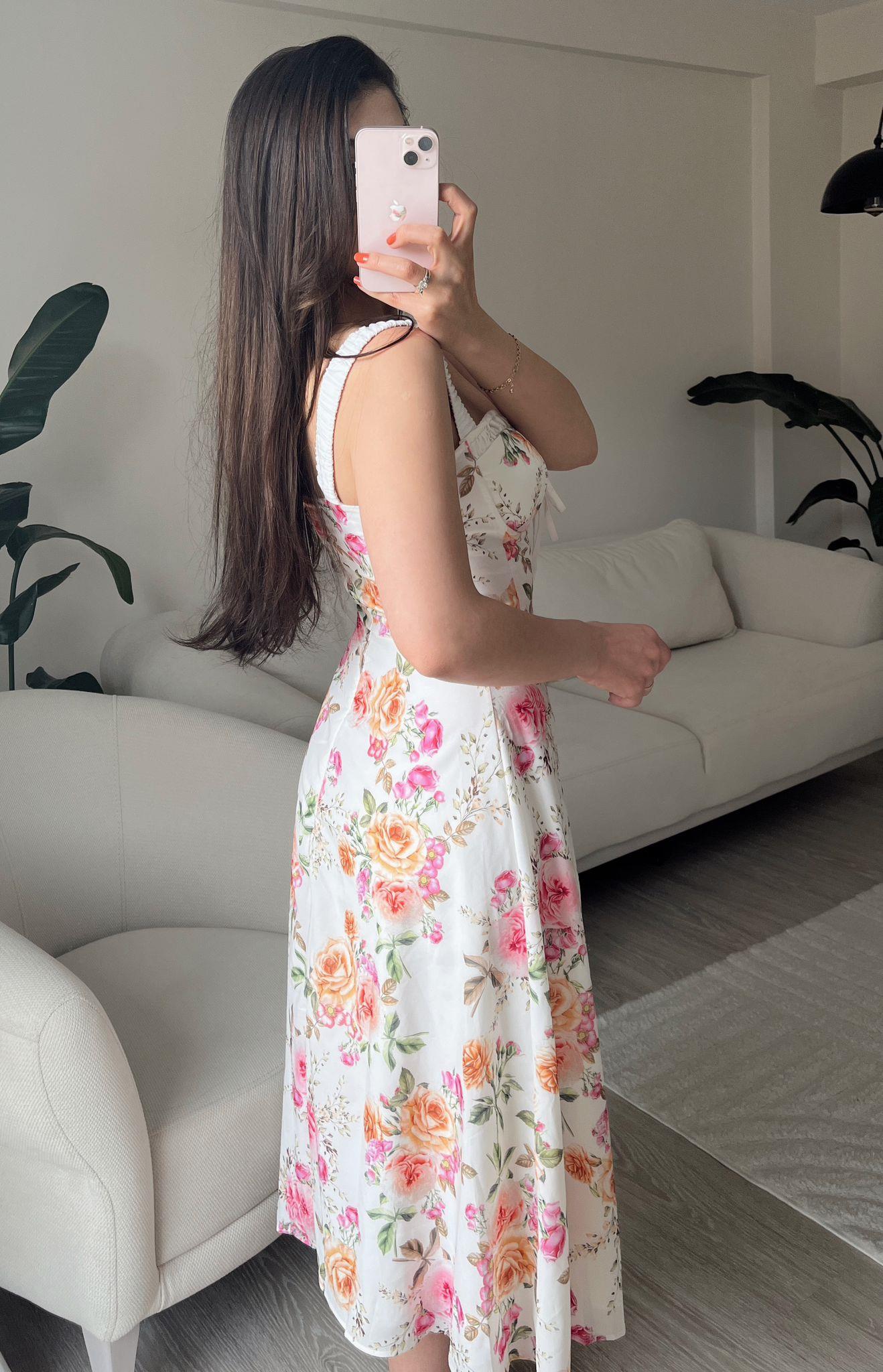 Audrey Çiçek Desen Yırtmaçlı Midi Elbise Beyaz