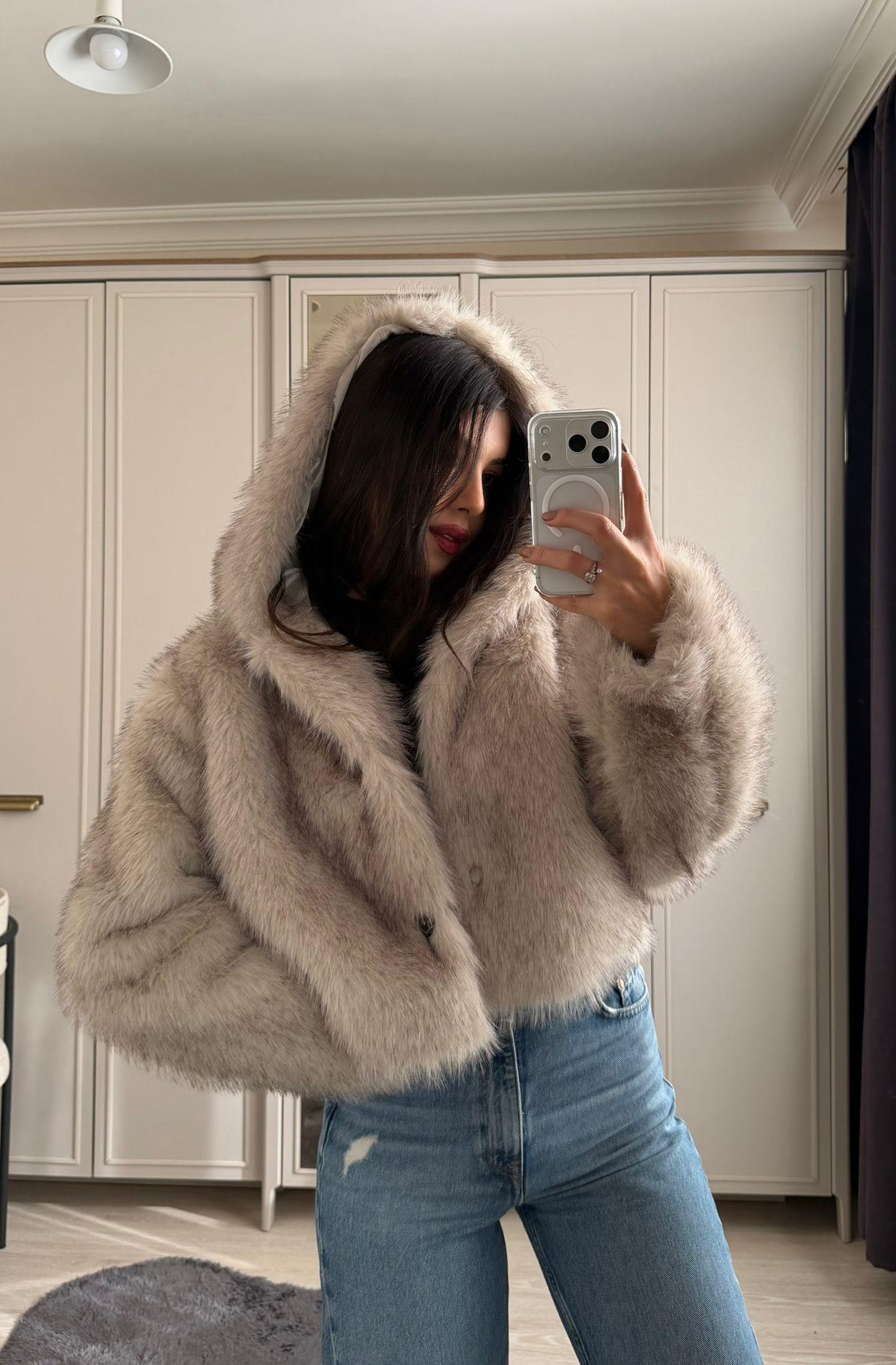 Avelyn Kapüşonlu Crop Kürk Taş
