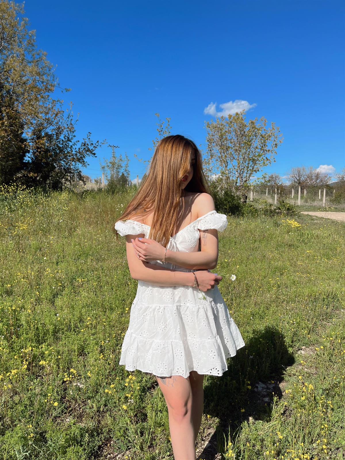 Bella Brode Beyaz Mini Elbise