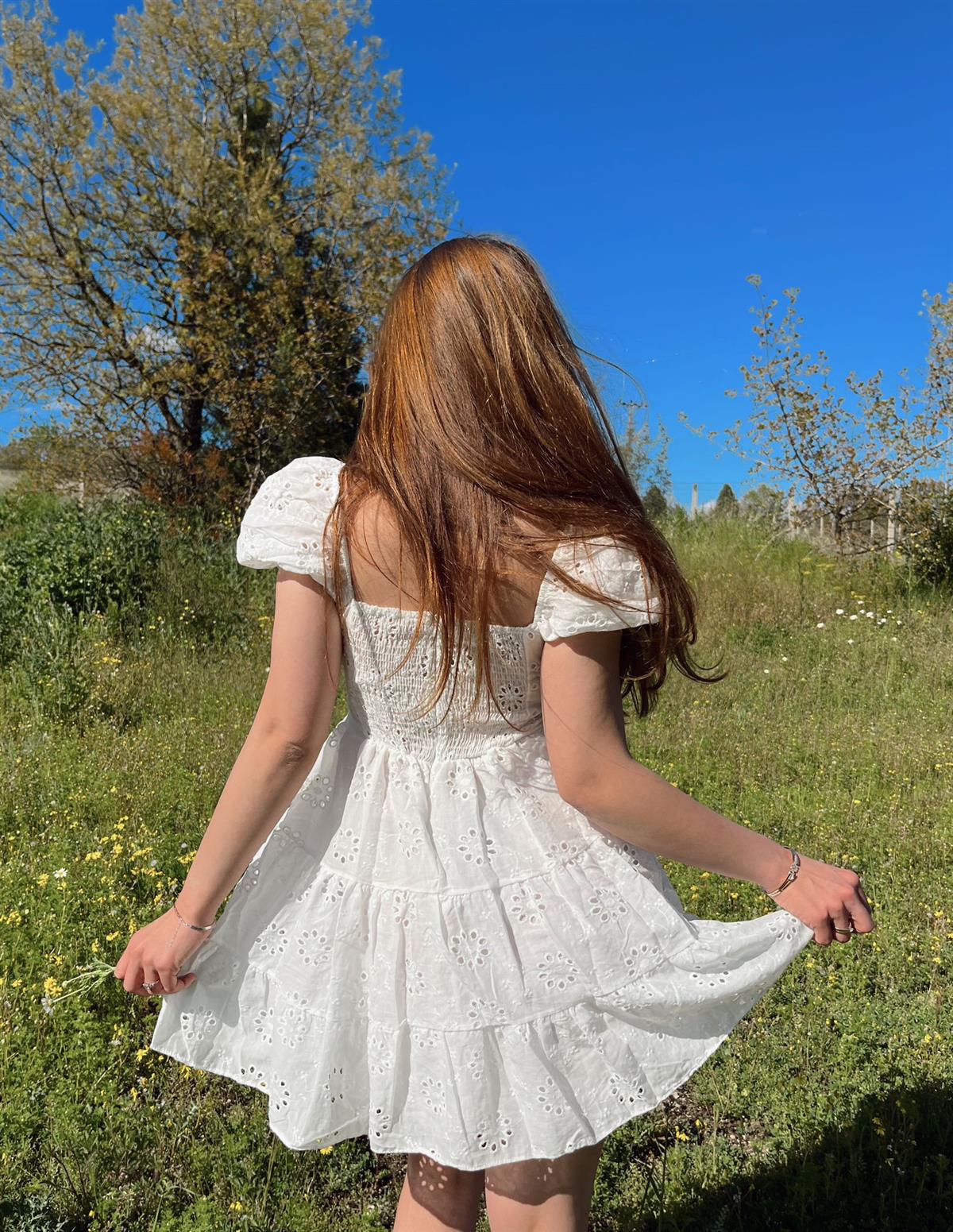 Bella Brode Beyaz Mini Elbise
