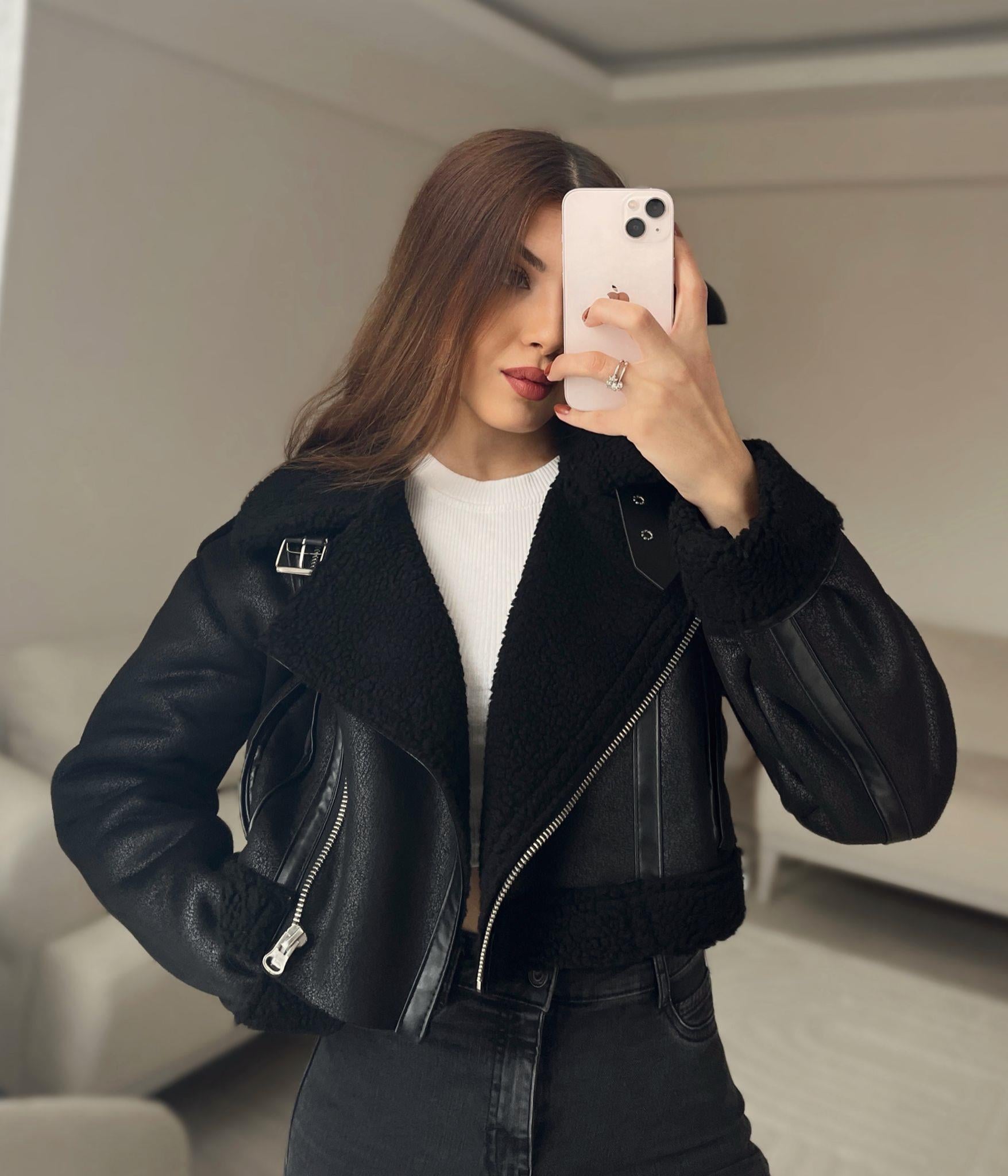 Bianca Kürklü Siyah Crop Deri Ceket