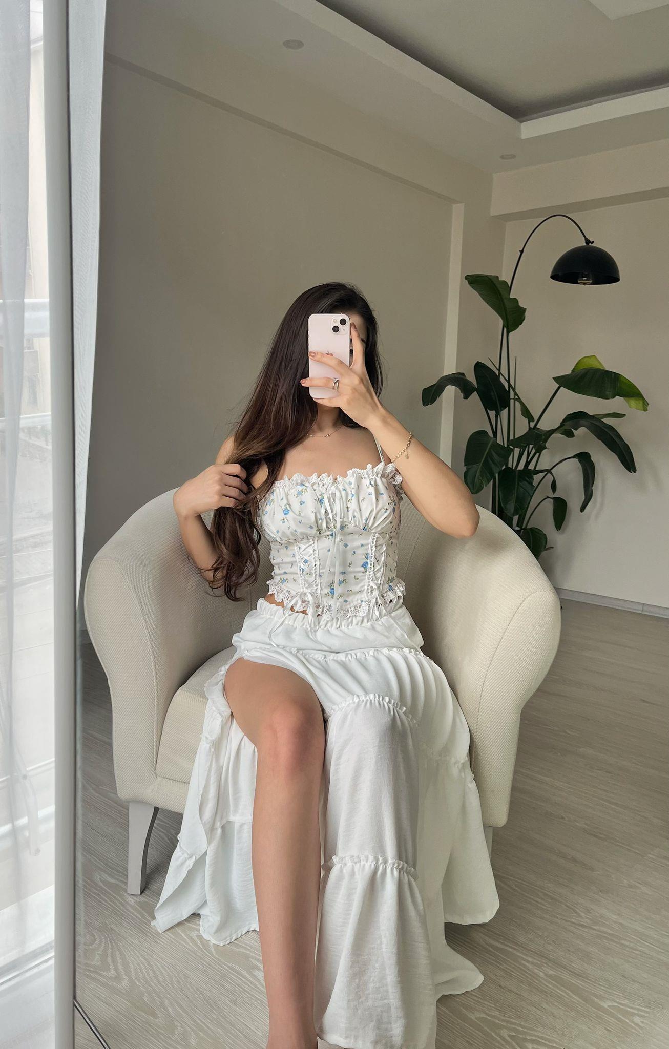 Blossom Çiçek Desen Dantelli Askılı Bluz Mavi Çiçekli