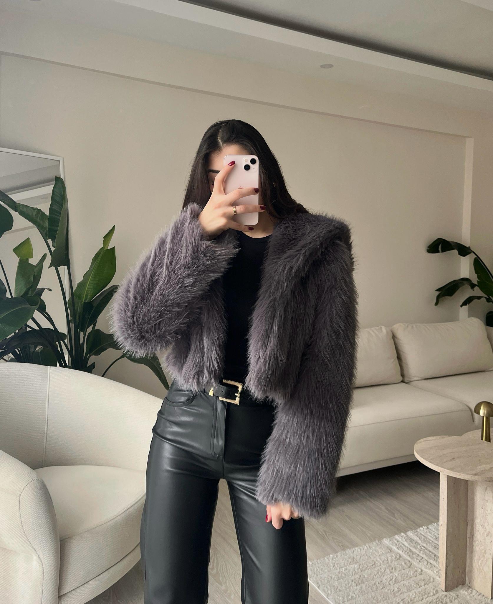 Bonnie Kapüşonlu Antrasit Crop Kürk