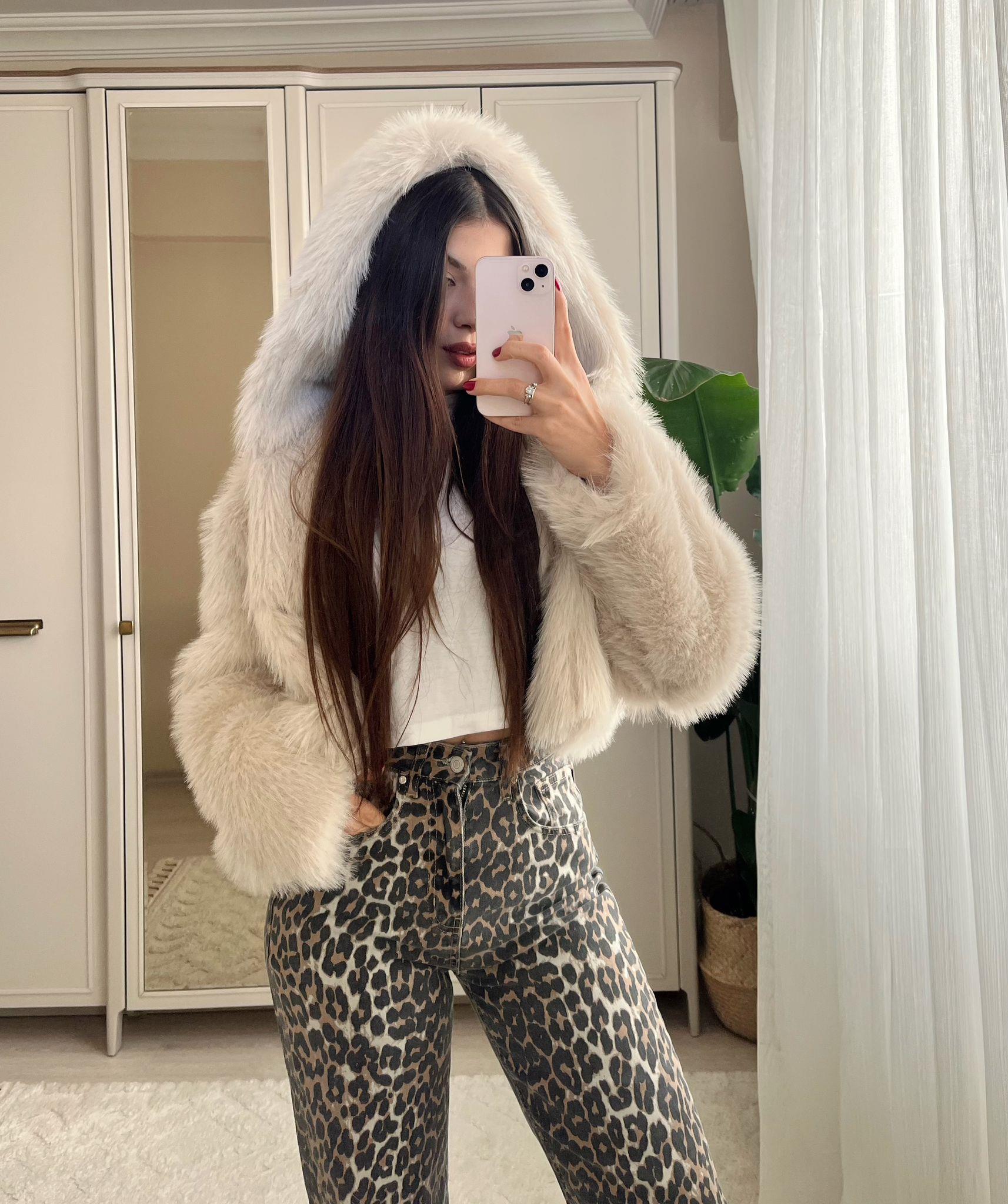 Bonnie Kapüşonlu Taş Crop Kürk