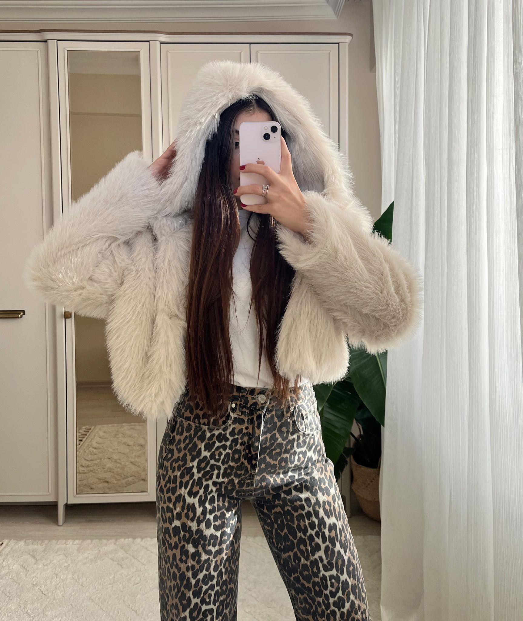 Bonnie Kapüşonlu Taş Crop Kürk