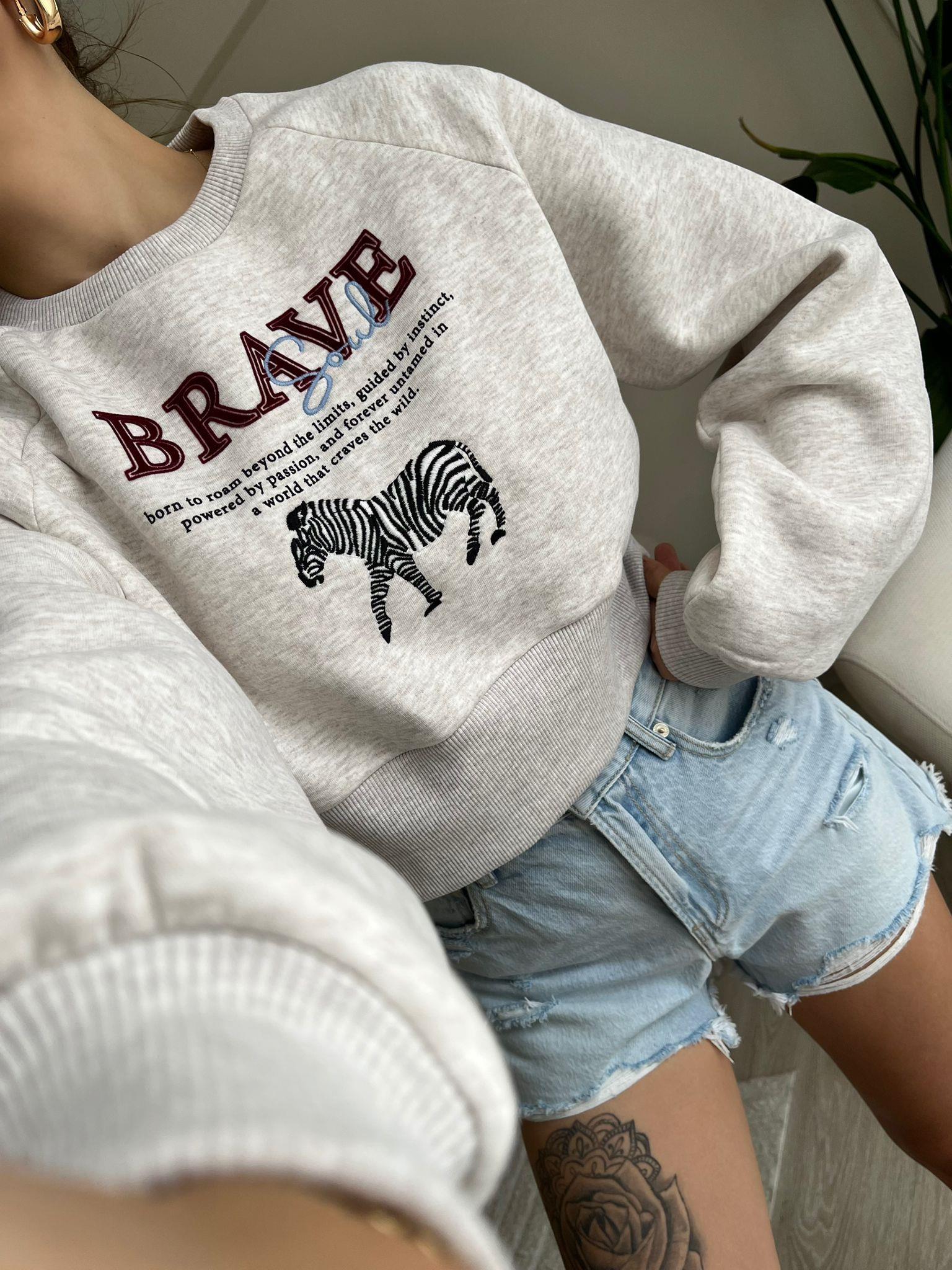 Brave Sırtı Fermuarlı Şardonlu Crop Sweatshirt