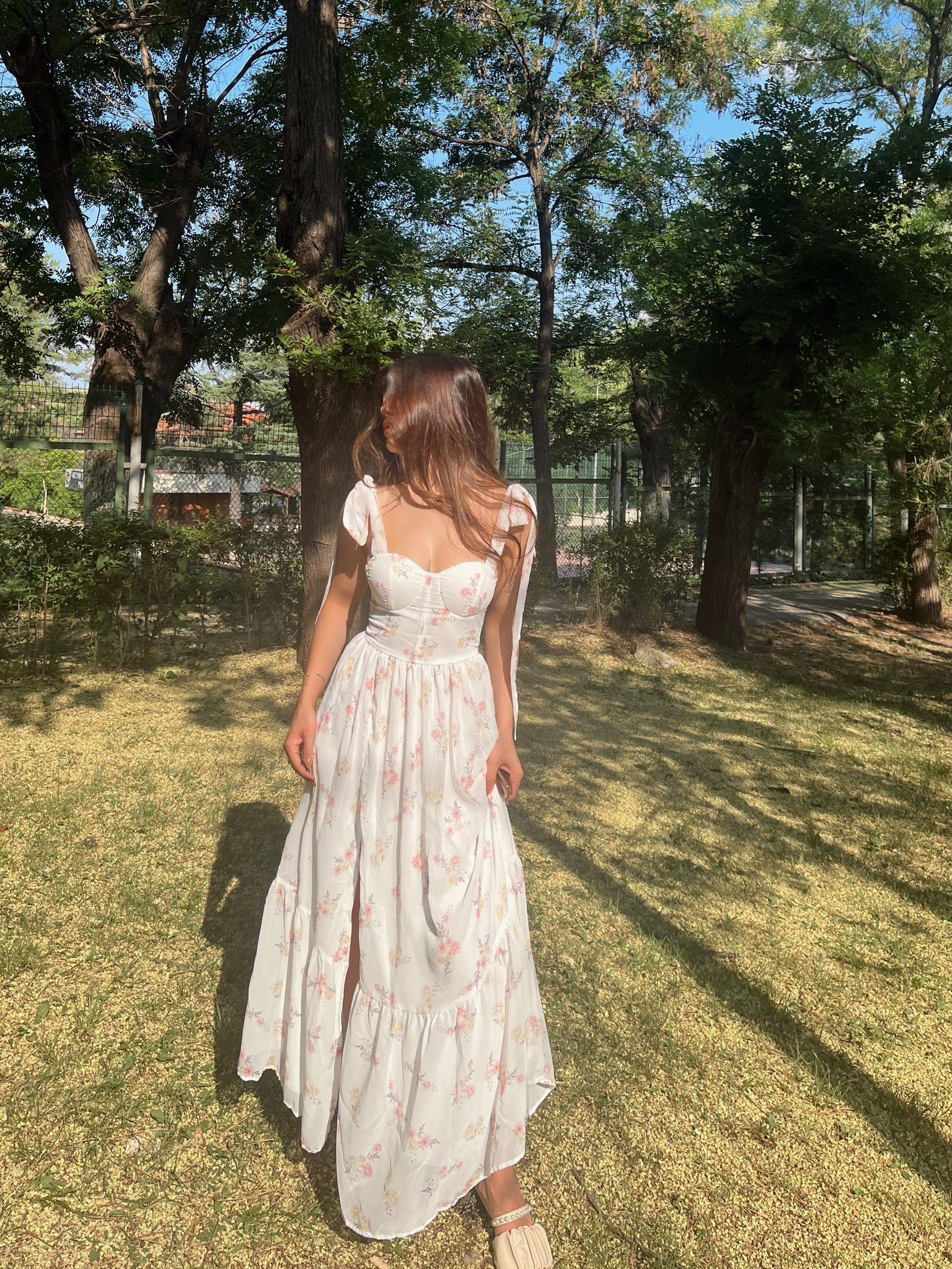 Celeste Çiçek Desen Yırtmaçlı Uzun Şifon Elbise