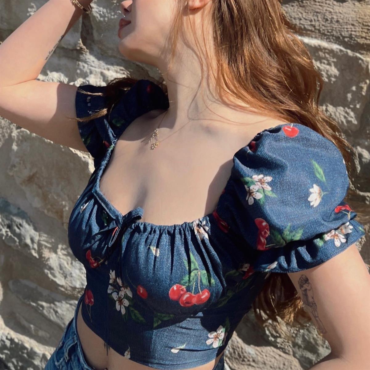Cherry Top 02 