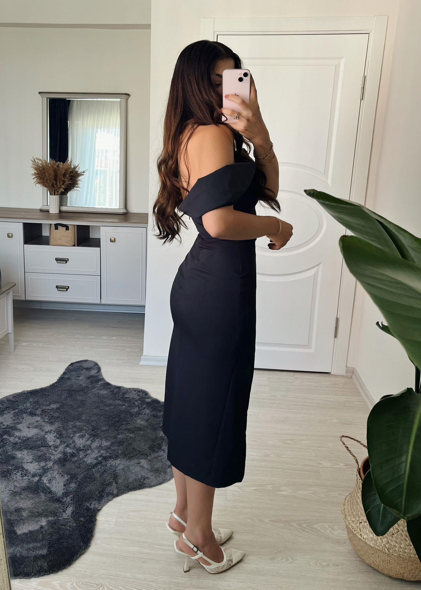 Classy Düşük Omuz Yırtmaçlı Midi Elbise