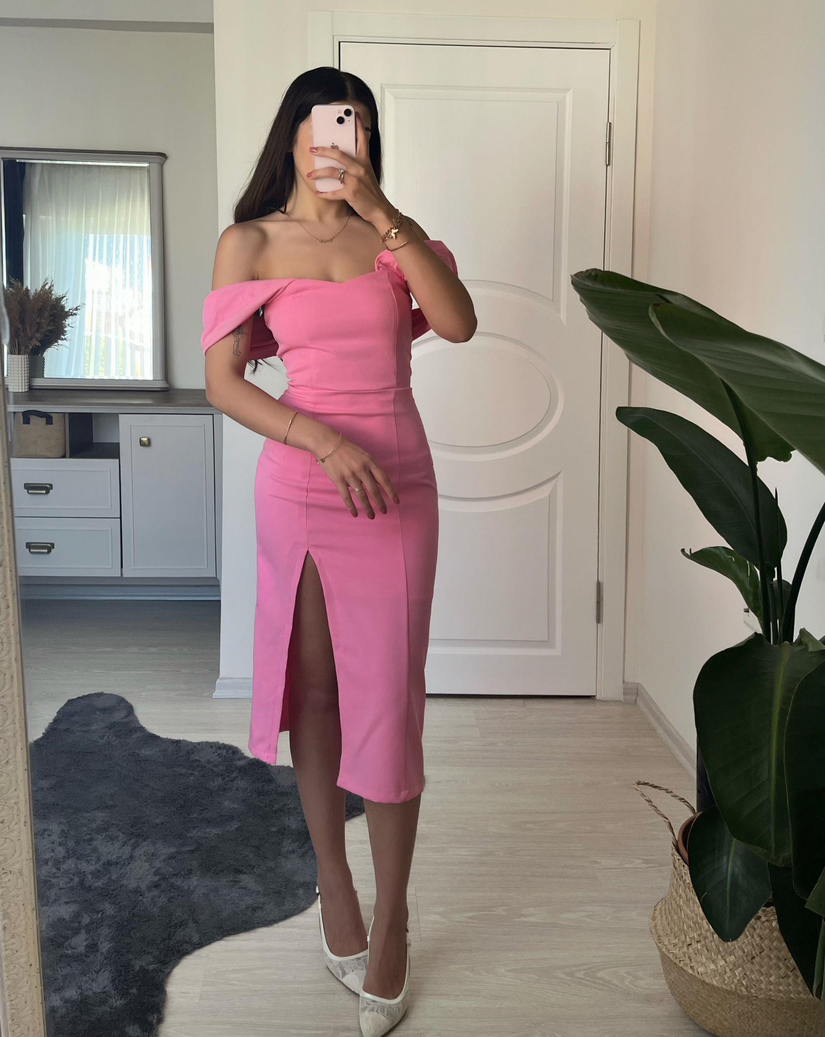 Classy Düşük Omuz Yırtmaçlı Midi Elbise Pembe