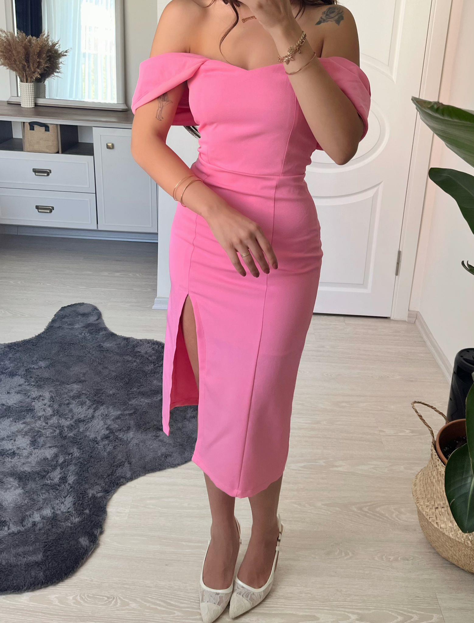 Classy Düşük Omuz Yırtmaçlı Midi Elbise Pembe