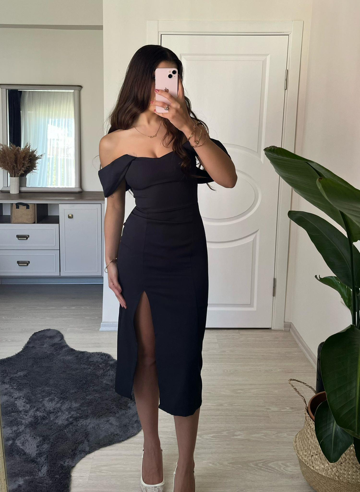 Classy Düşük Omuz Yırtmaçlı Midi Elbise