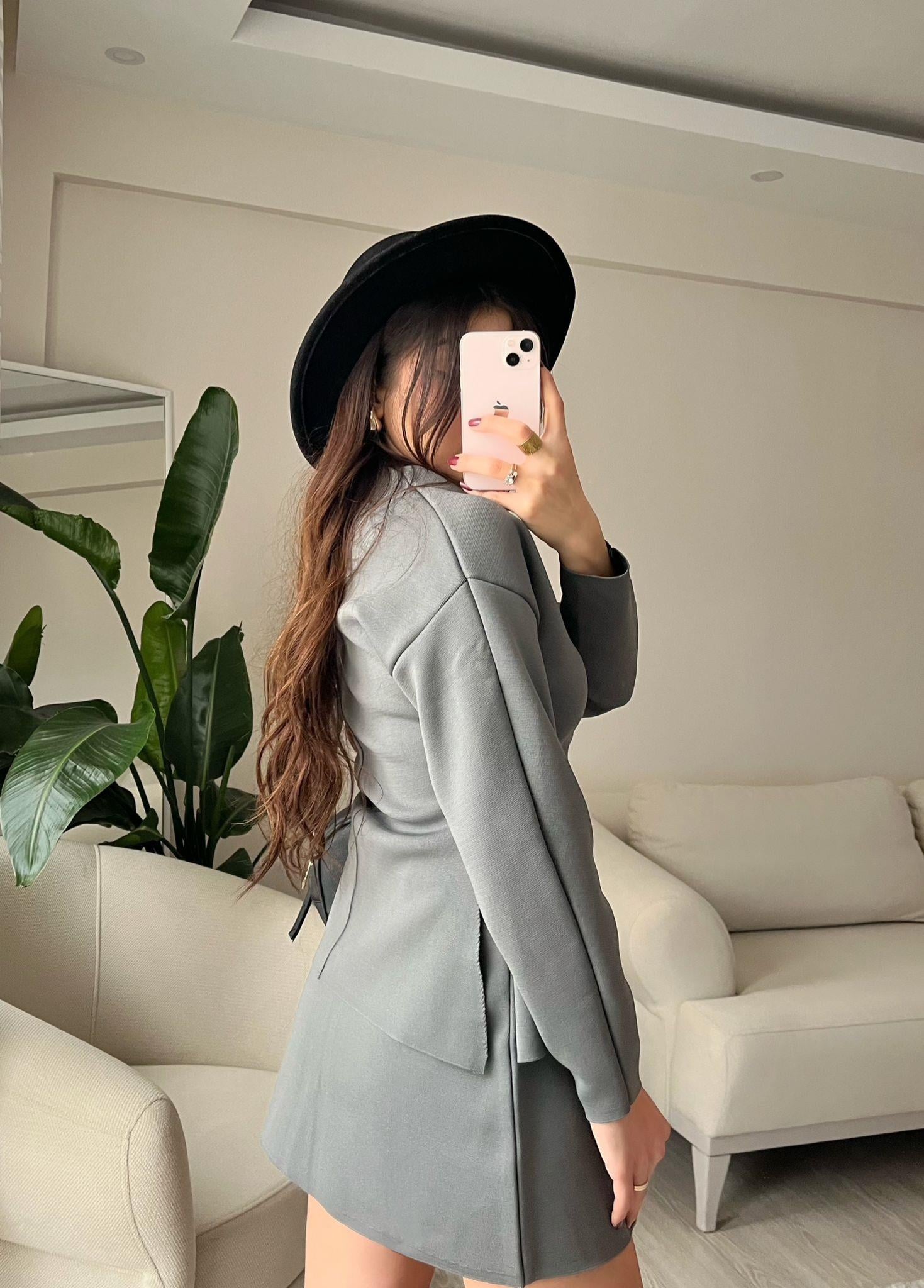 Emma Marka Model Çelik Triko Bluz Etek Takım Gri
