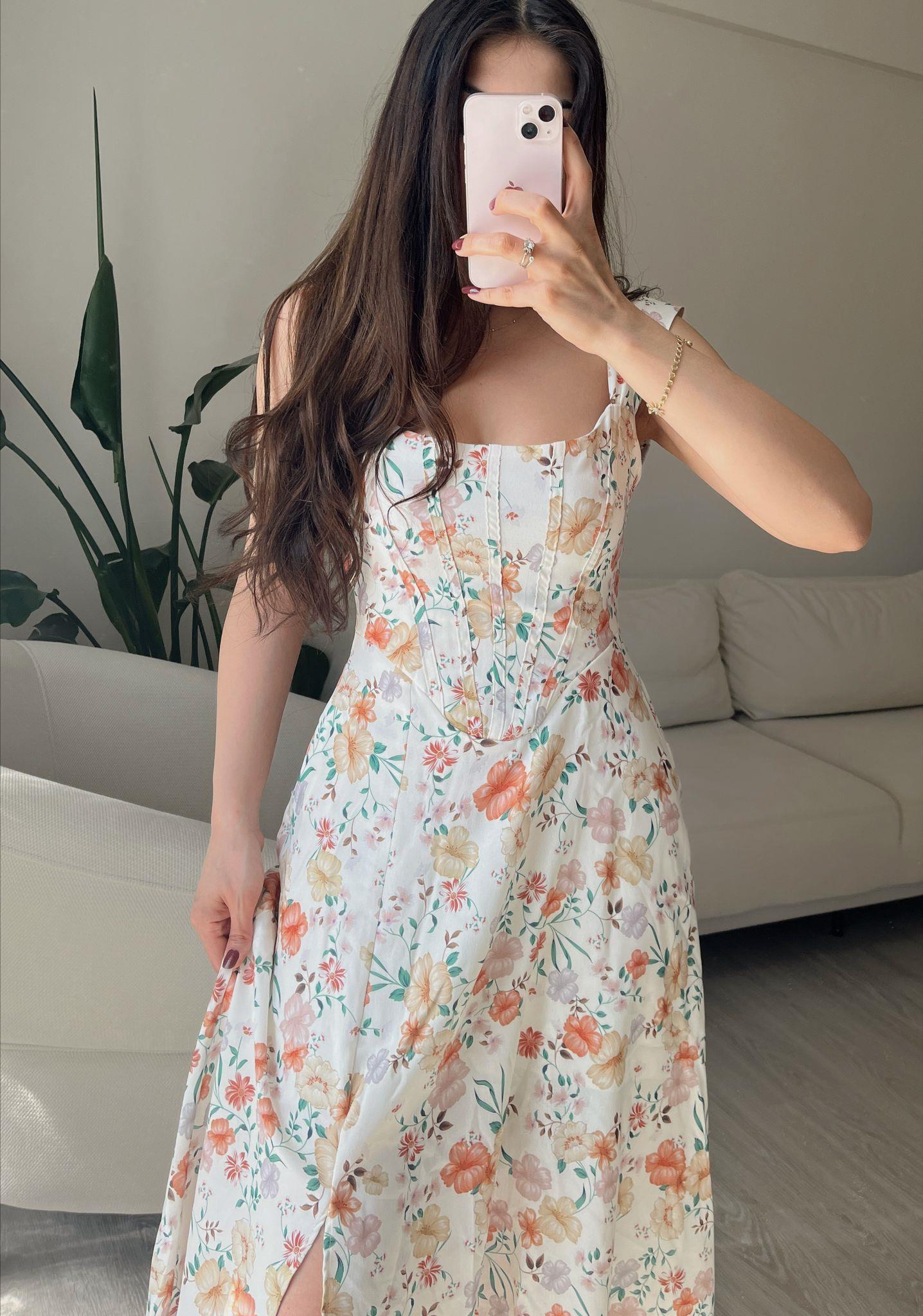 Flora Çiçek Desenli Yırtmaçlı Midi Elbise Beyaz