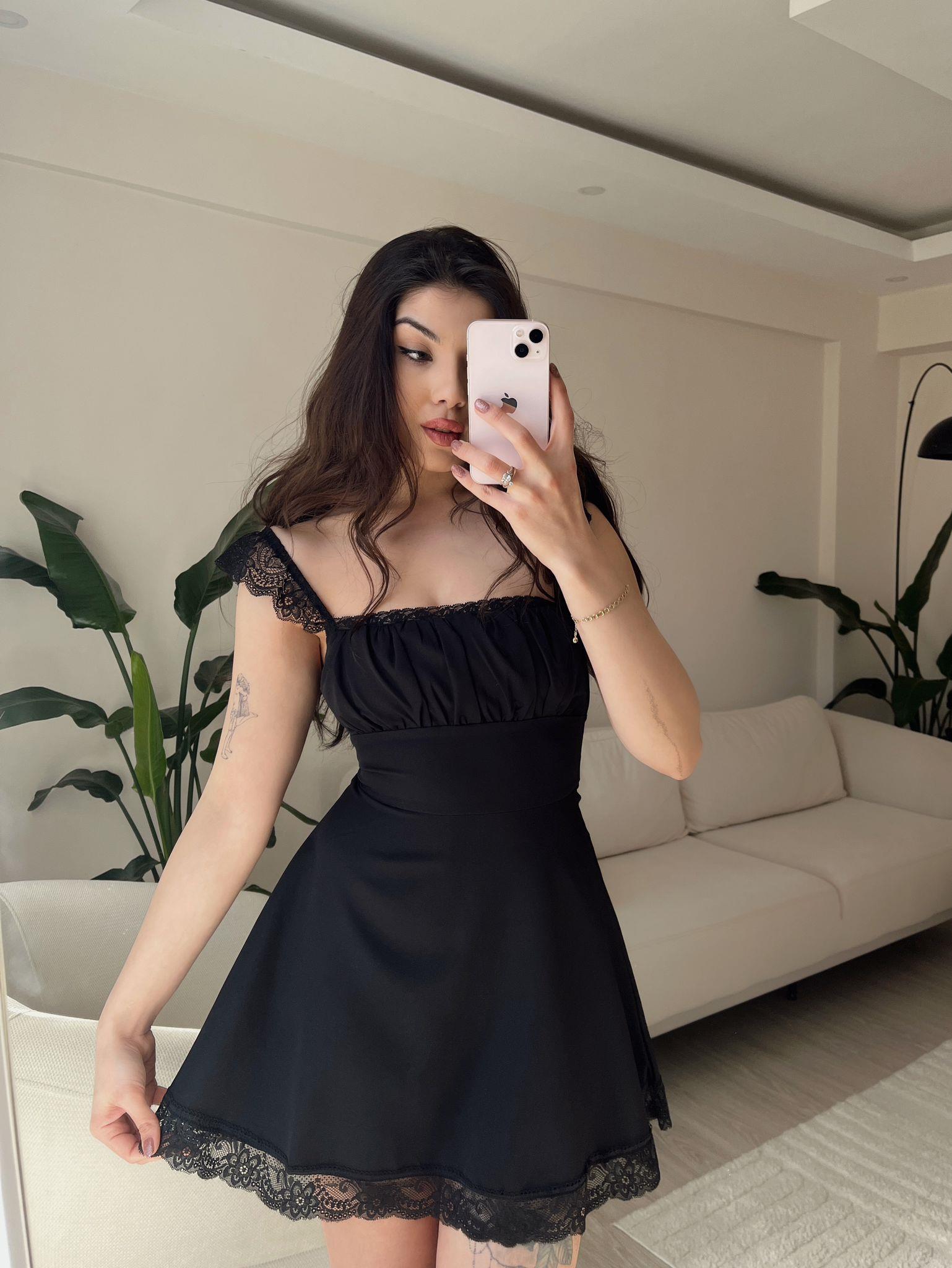 Freya Dantelli Sırt Detay Mini Siyah Elbise