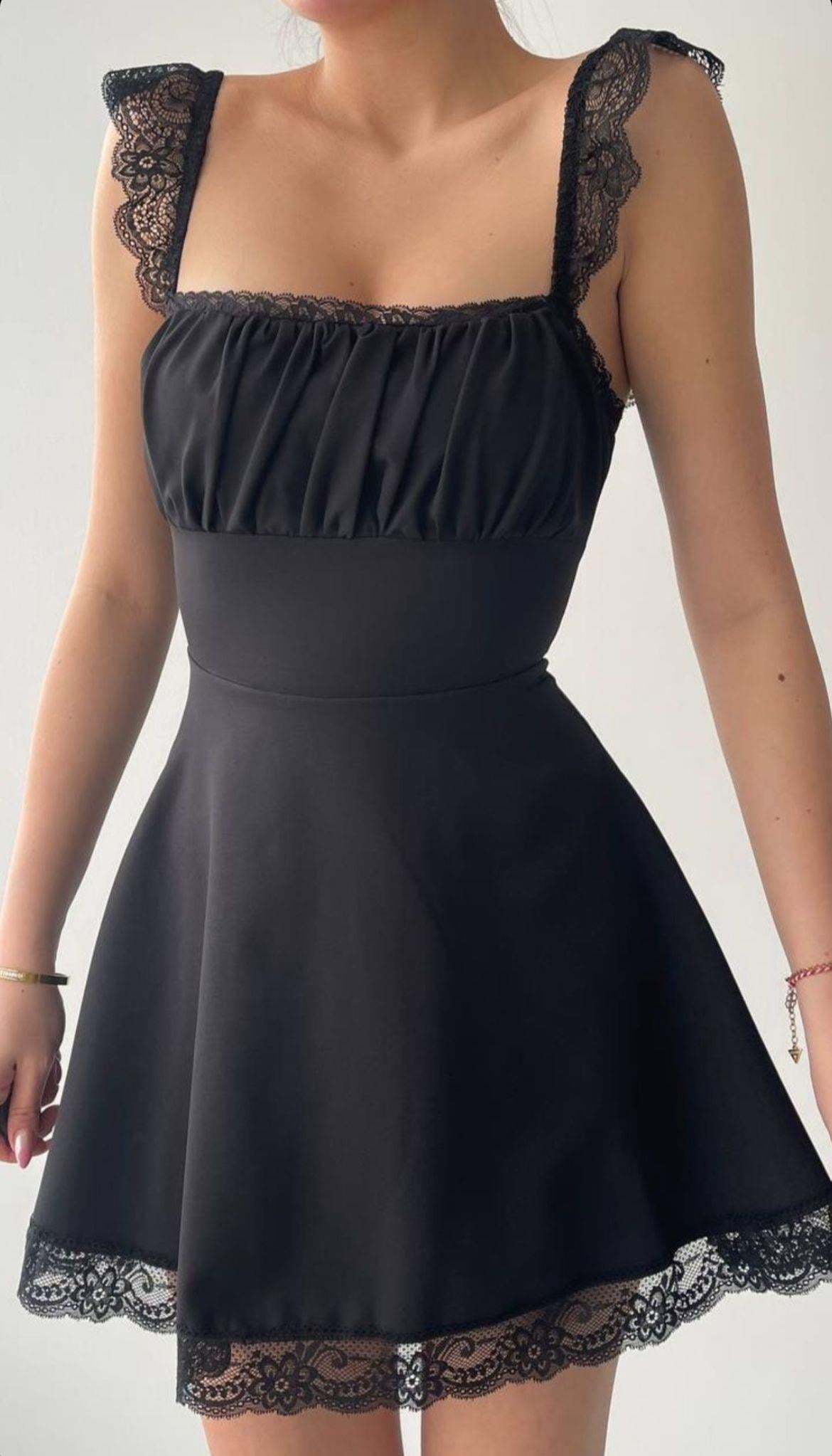 Freya Dantelli Sırt Detay Mini Siyah Elbise
