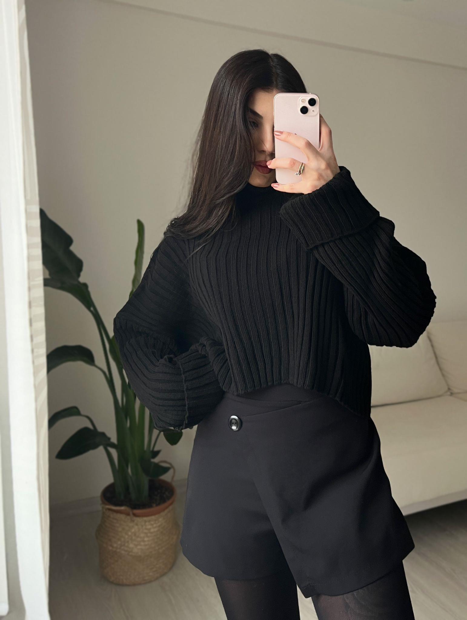 Jess Boğazlı Fitilli Crop Siyah Kazak
