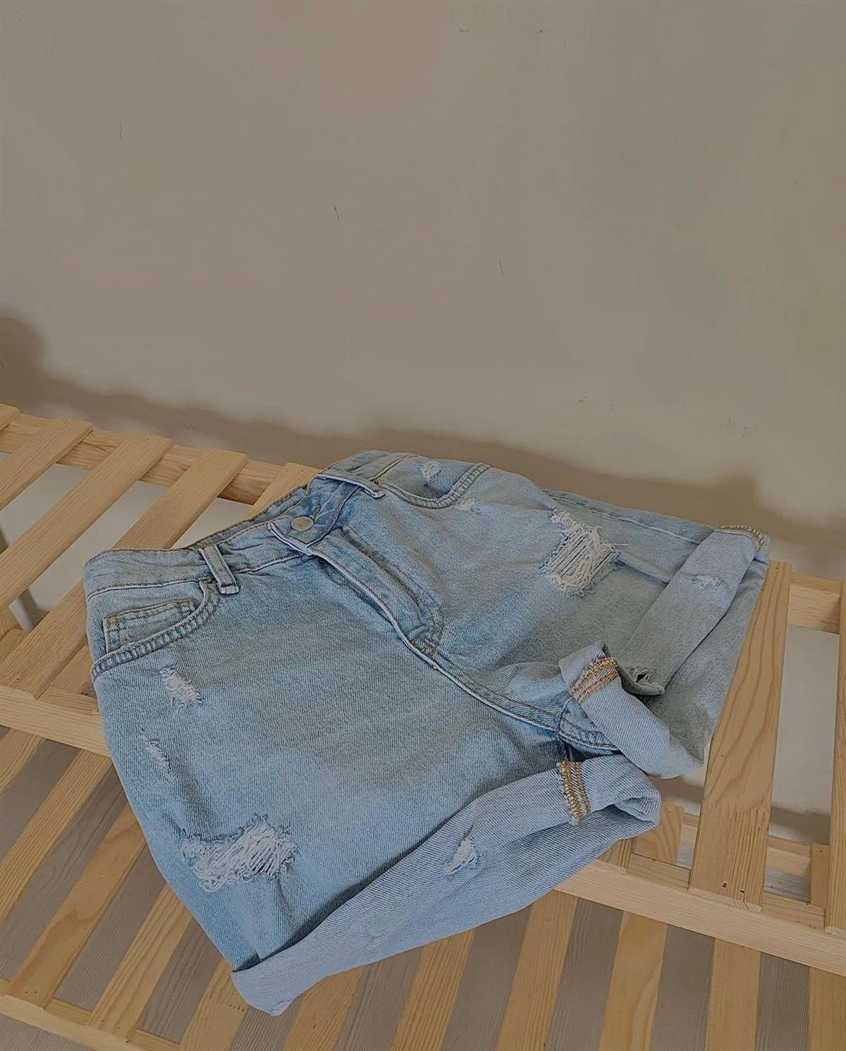 Katlama Detay Denim Şort