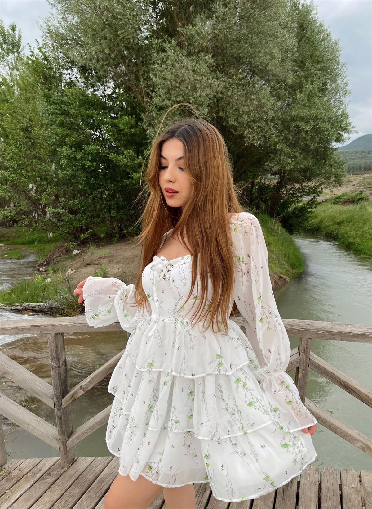 Lana Çiçek Desen Gloplu Beyaz Mini Elbise