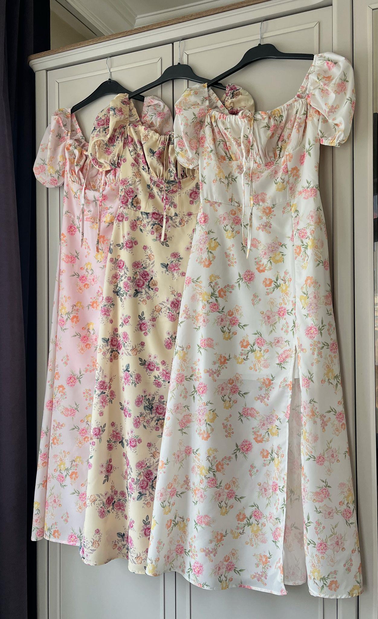 Lavinia Çiçek Desen Yırtmaçlı Midi Pembe Elbise