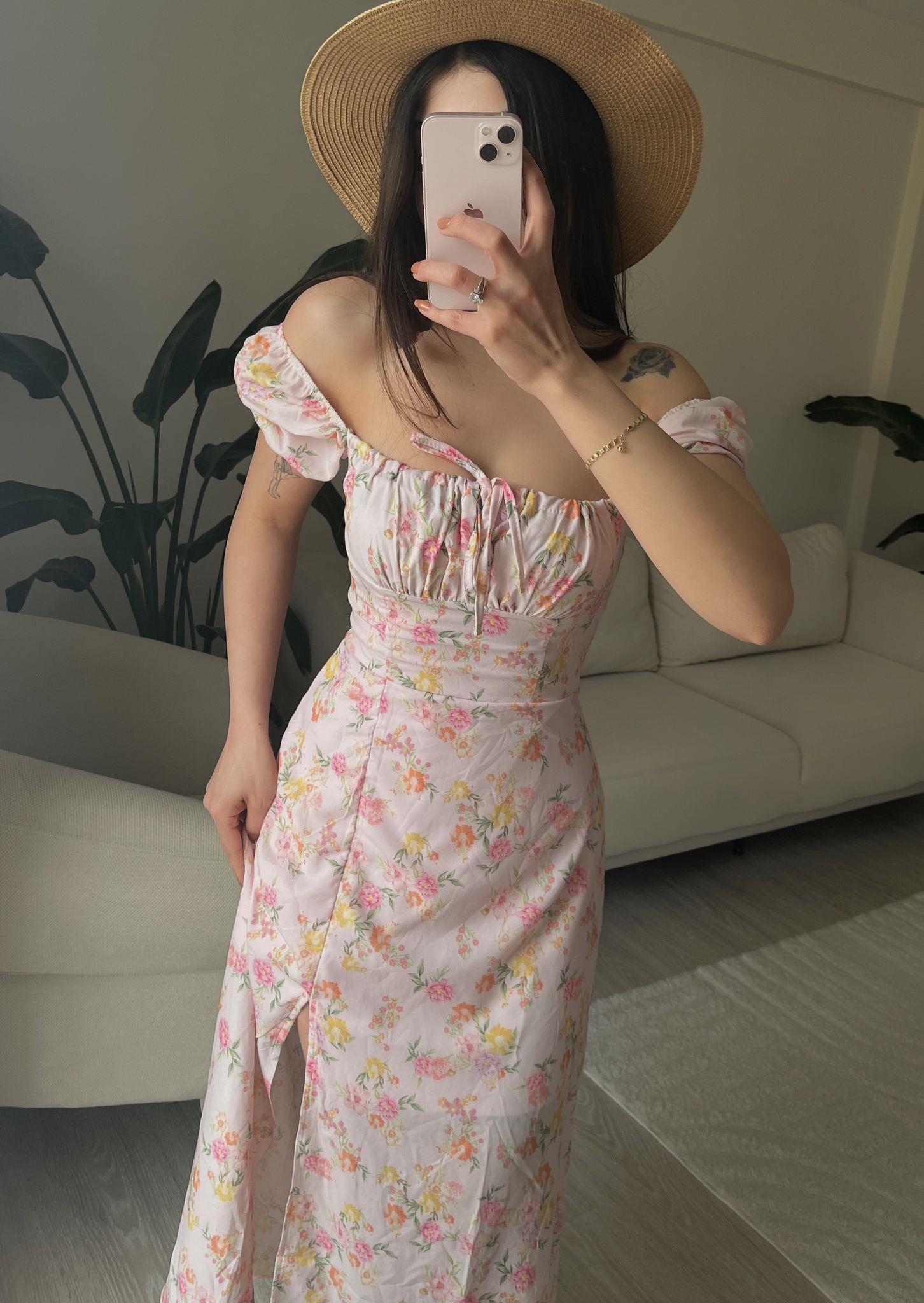 Lavinia Çiçek Desen Yırtmaçlı Midi Pembe Elbise