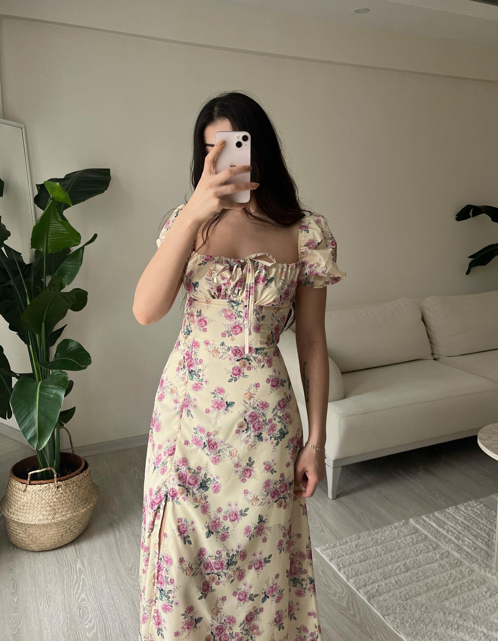 Lavinia Çiçek Desen Yırtmaçlı Midi Sarı Elbise
