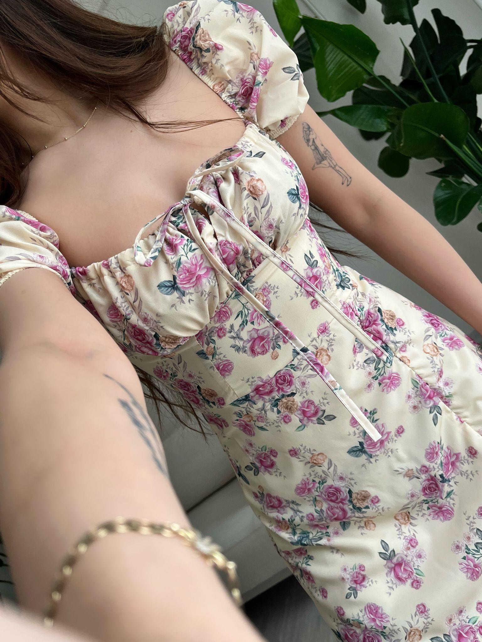 Lavinia Çiçek Desen Yırtmaçlı Midi Sarı Elbise