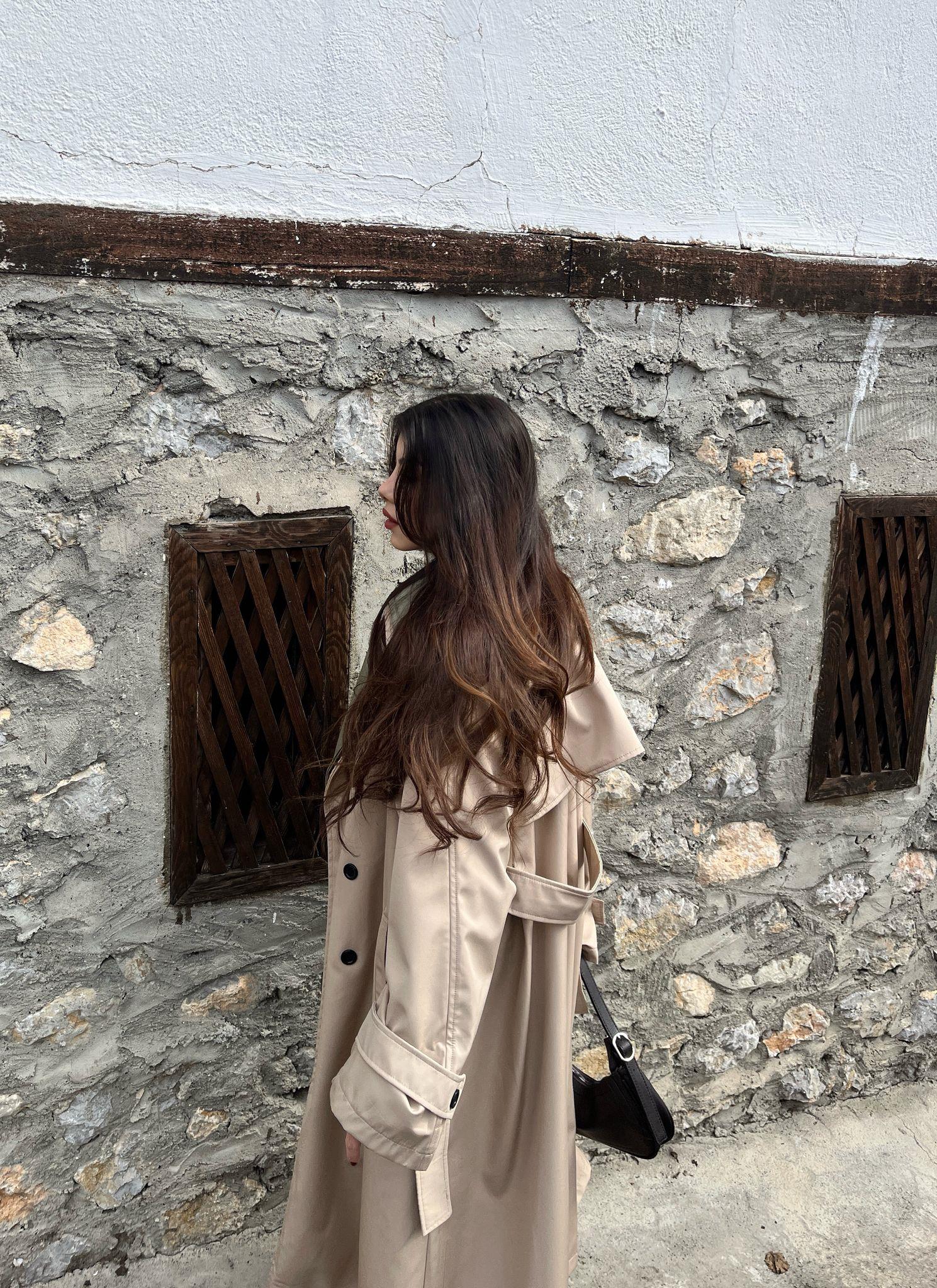 Lova Yakası İki Renkli Oversize Trençkot Bej