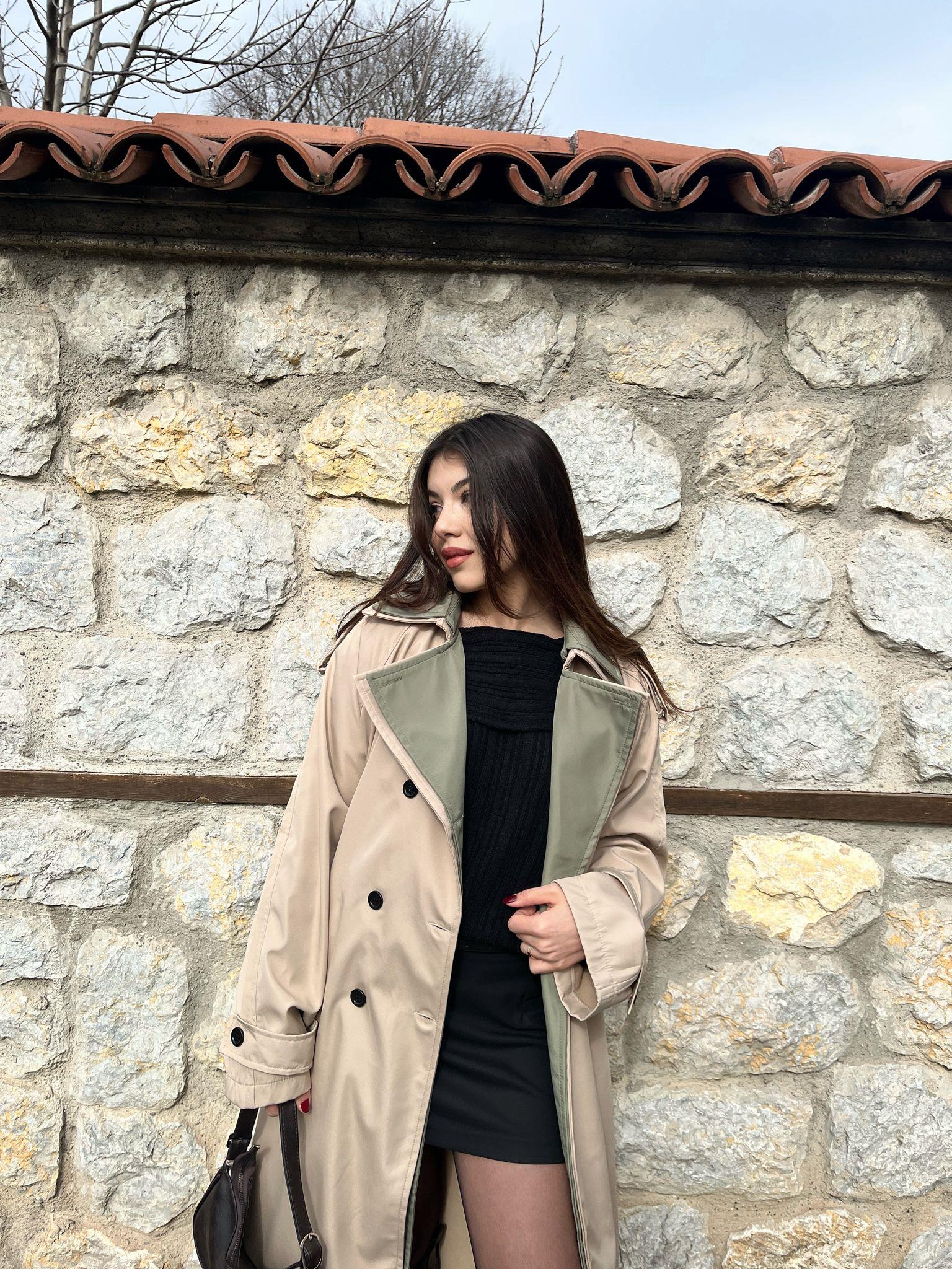 Lova Yakası İki Renkli Oversize Trençkot Bej
