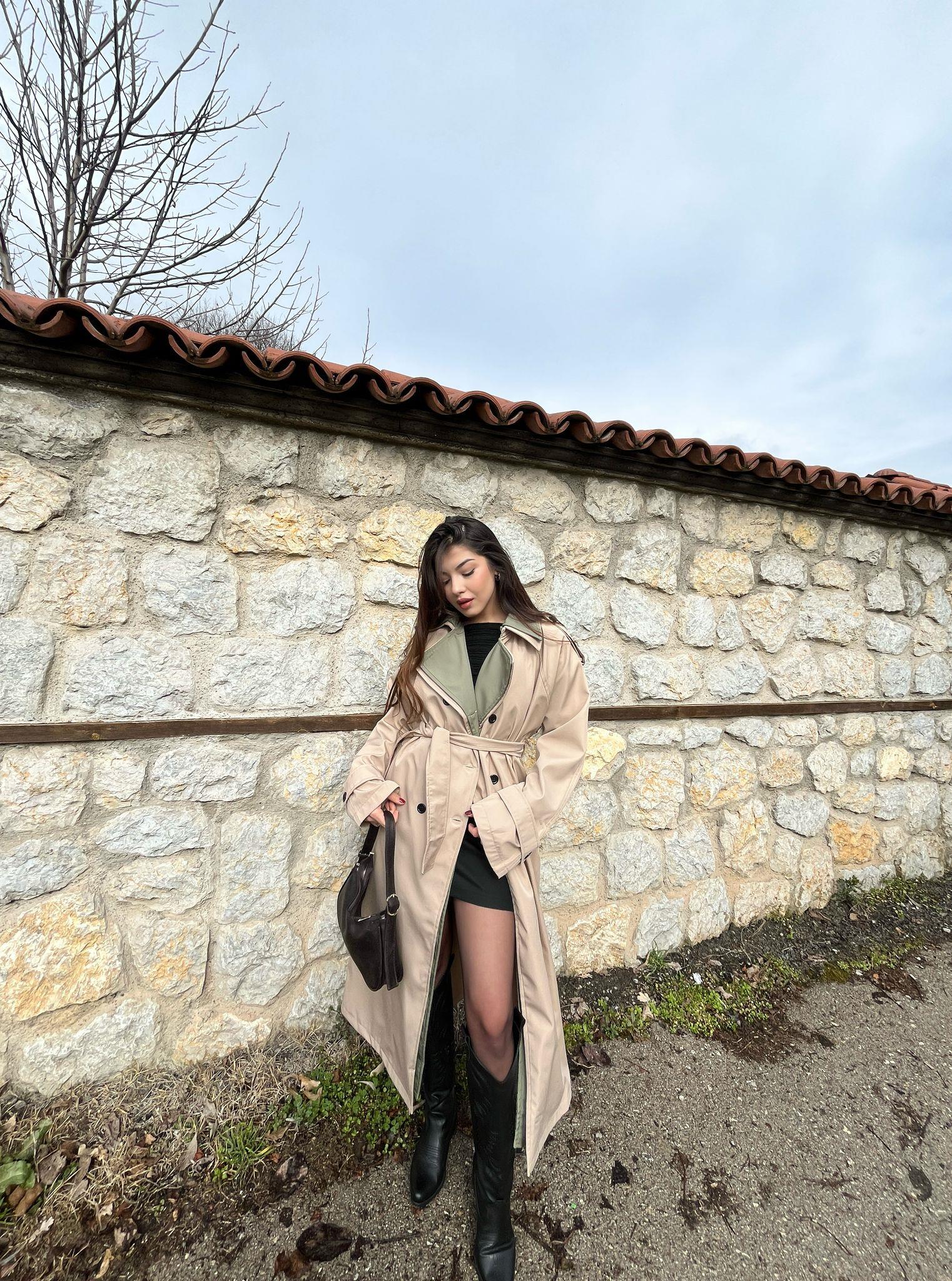 Lova Yakası İki Renkli Oversize Trençkot Bej