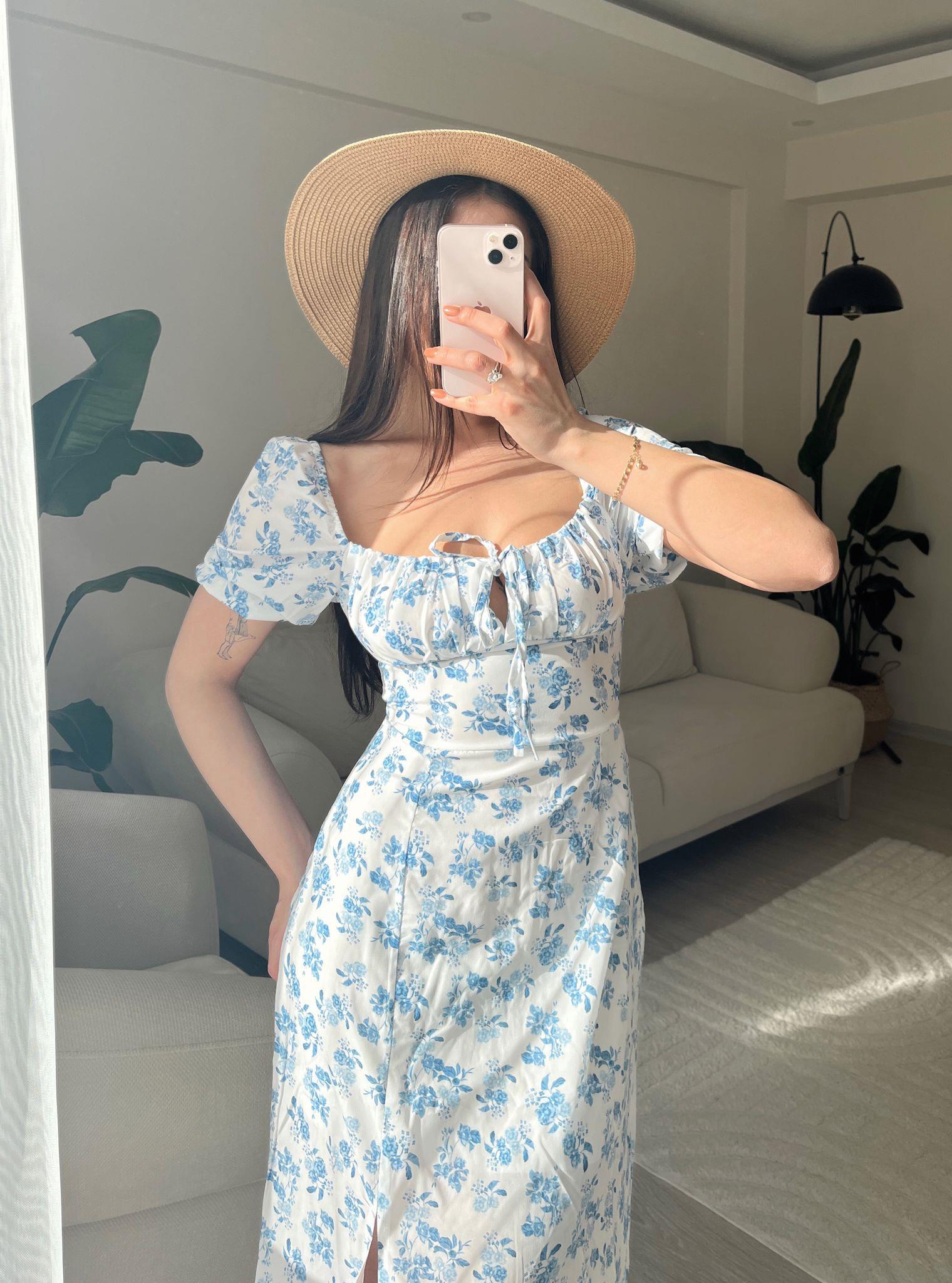 Lydia Mavi Çiçek Desen Midi Yırtmaçlı Elbise